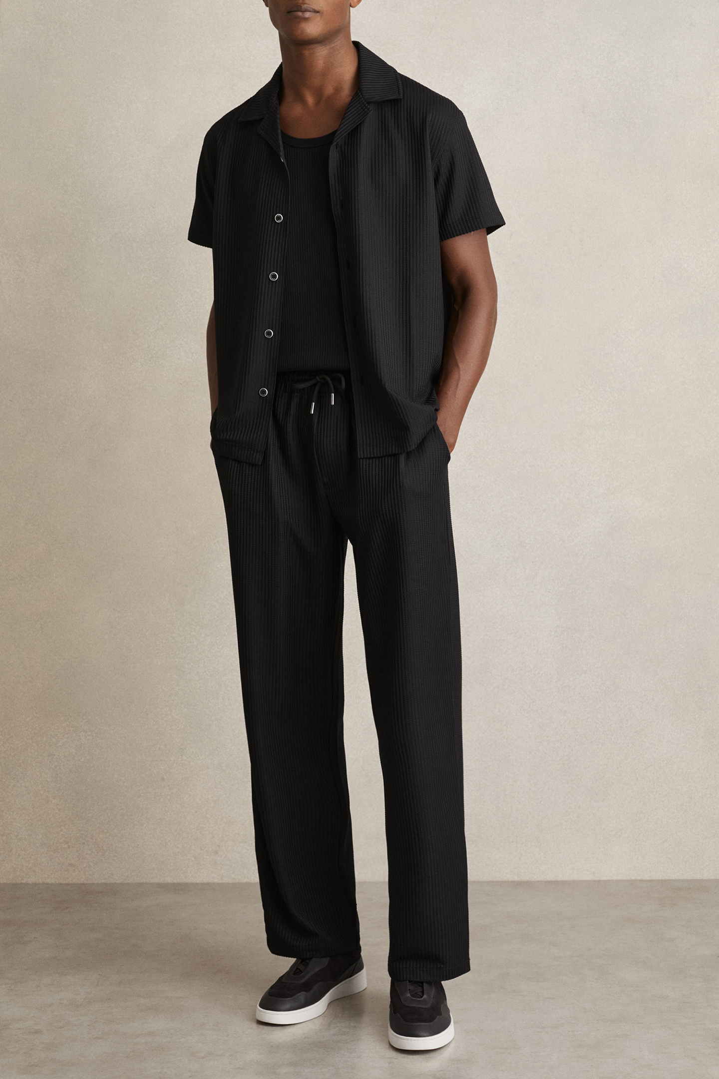 TAPERED TEXTURED TROUSER BLACK 3