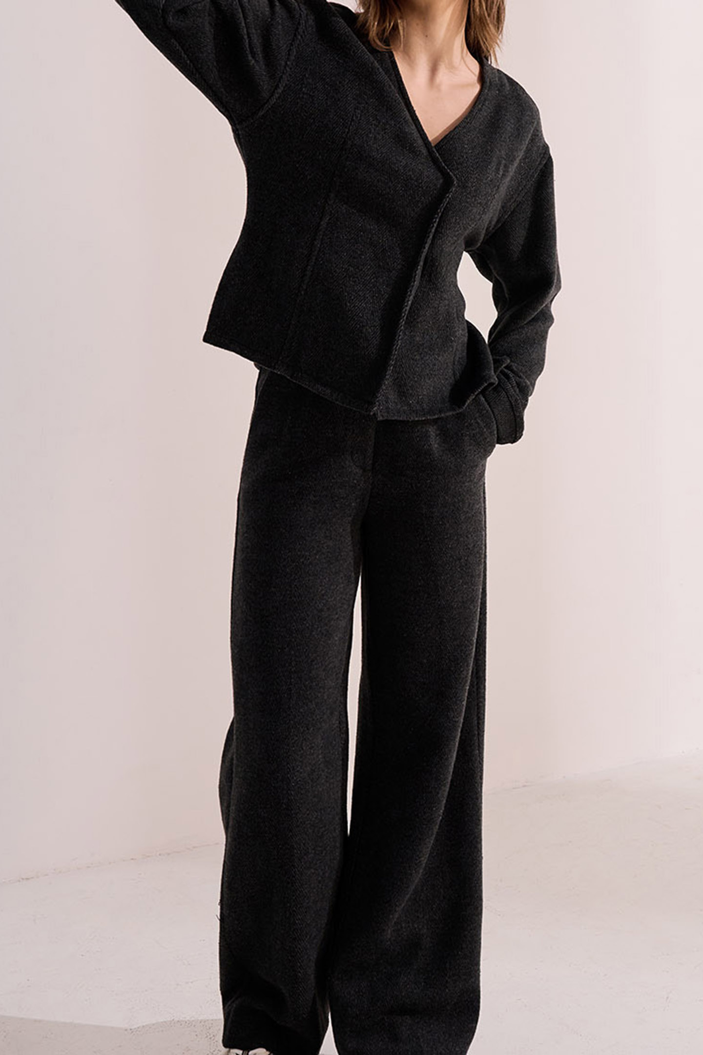 MOORE PANTS DARK GREY 3