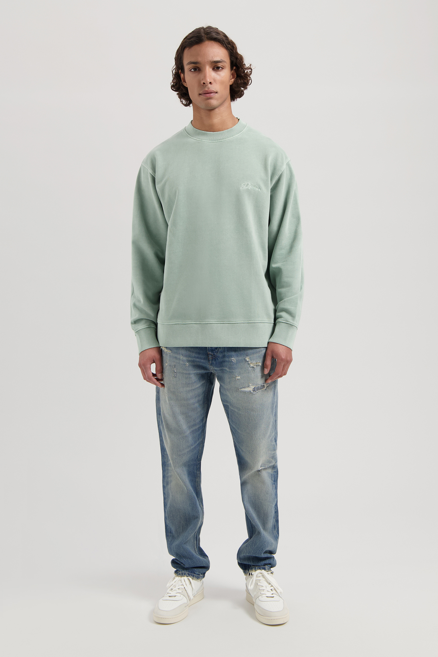 DS_NIKOL CREW LILY PAD 3