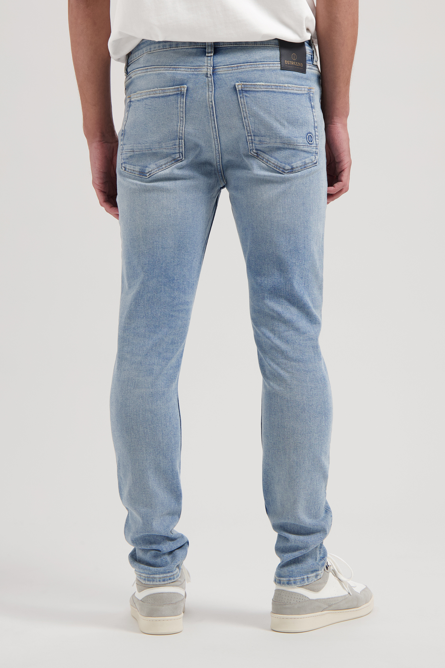 DS_MR. E - PAROU BLEACHED PAROU BLEACHED 2