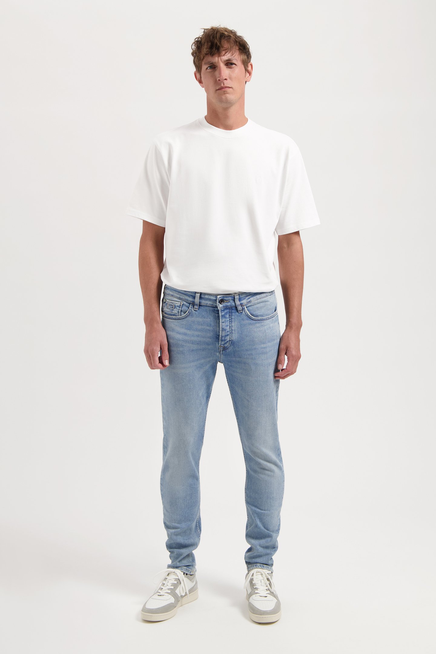 DS_MR. E - PAROU BLEACHED PAROU BLEACHED 3