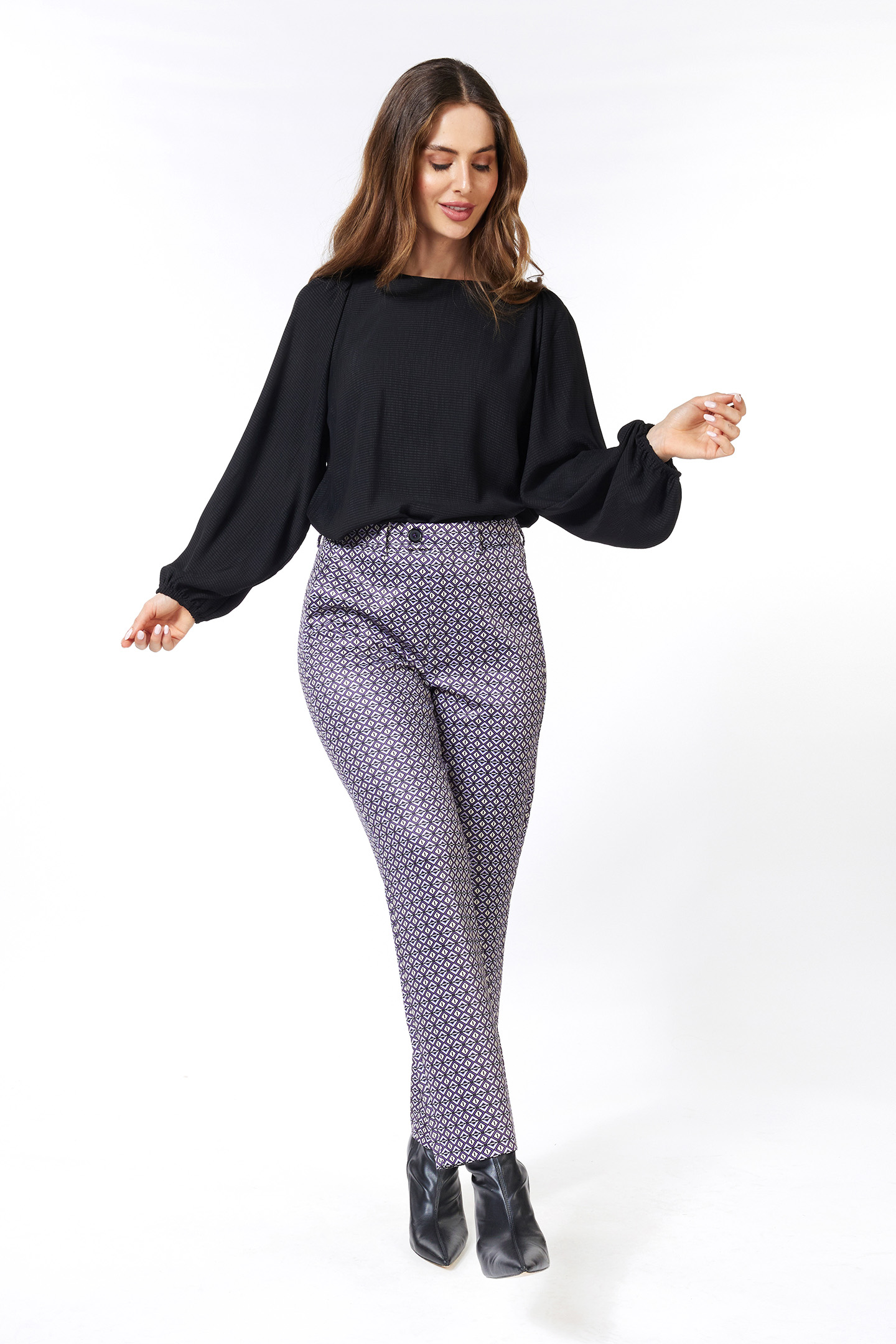 TROUSERS CHINO GRAPHIC EARTH PRINT 3