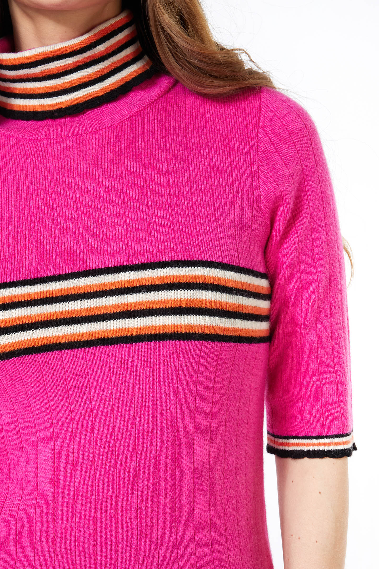 TOP COL SCALLOPED EDGES FUCHSIA 7