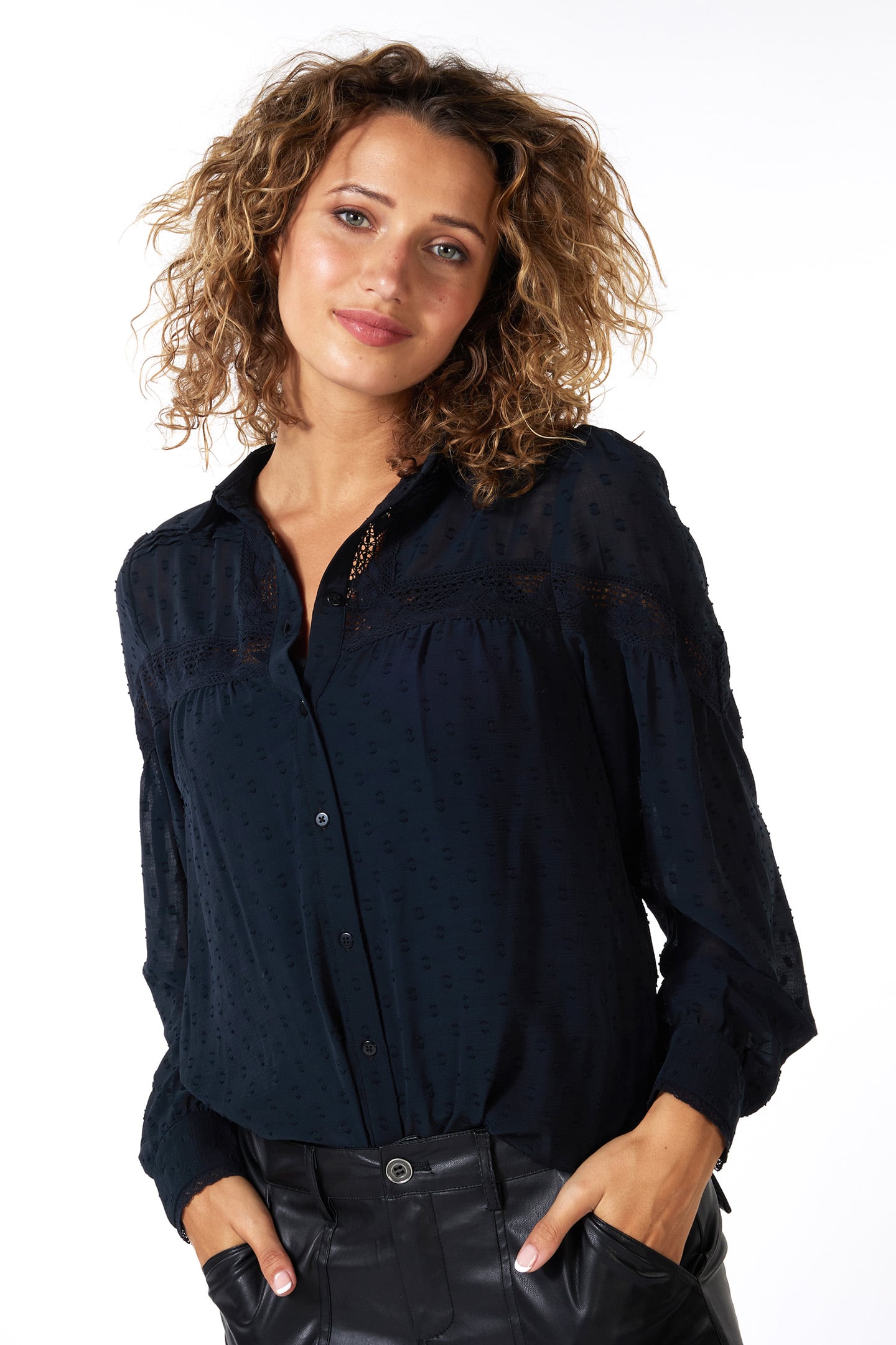 BLOUSE TAPES PLUMETIS BLACK 3