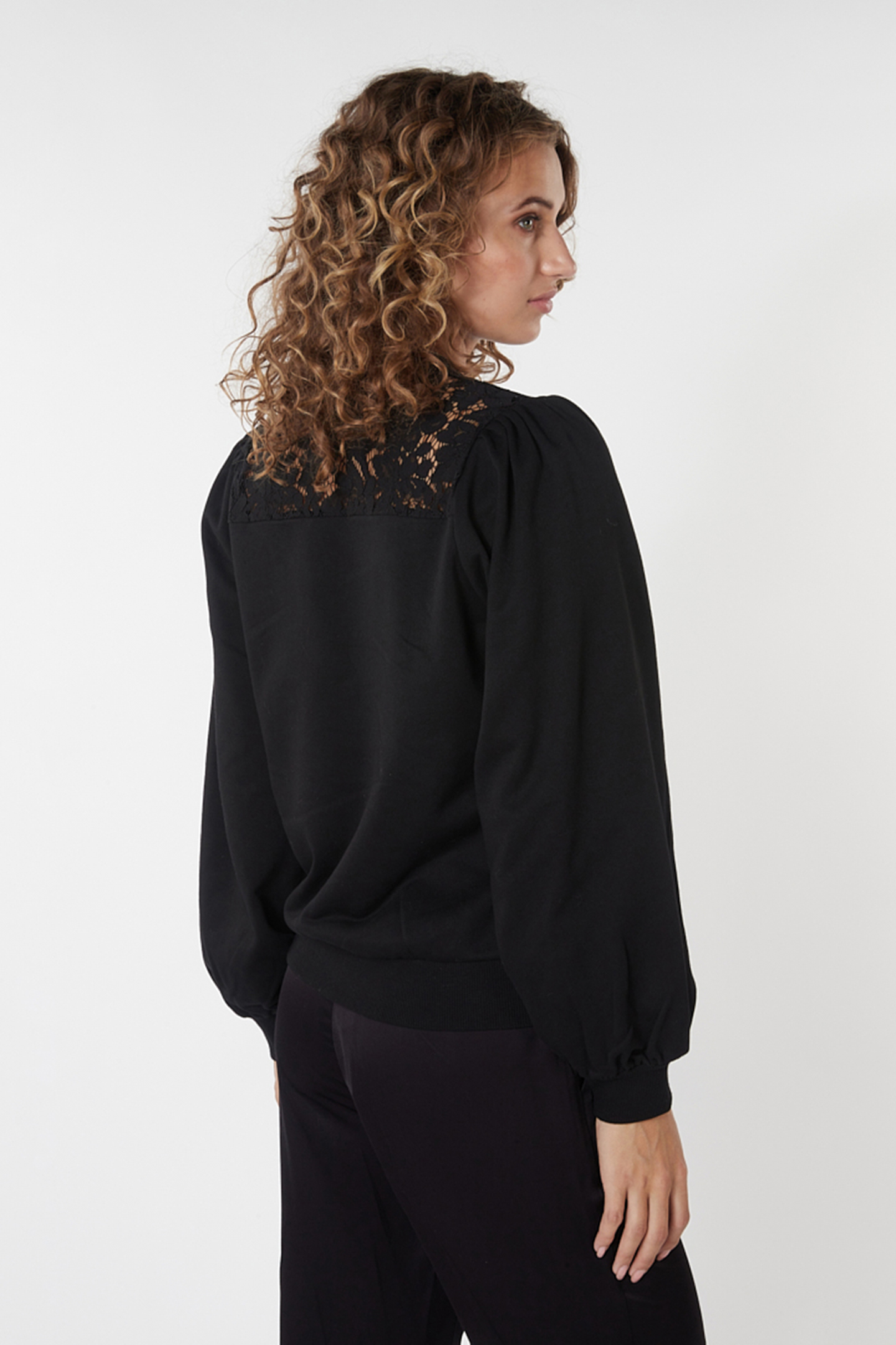 SWEATER LACE BLACK 5