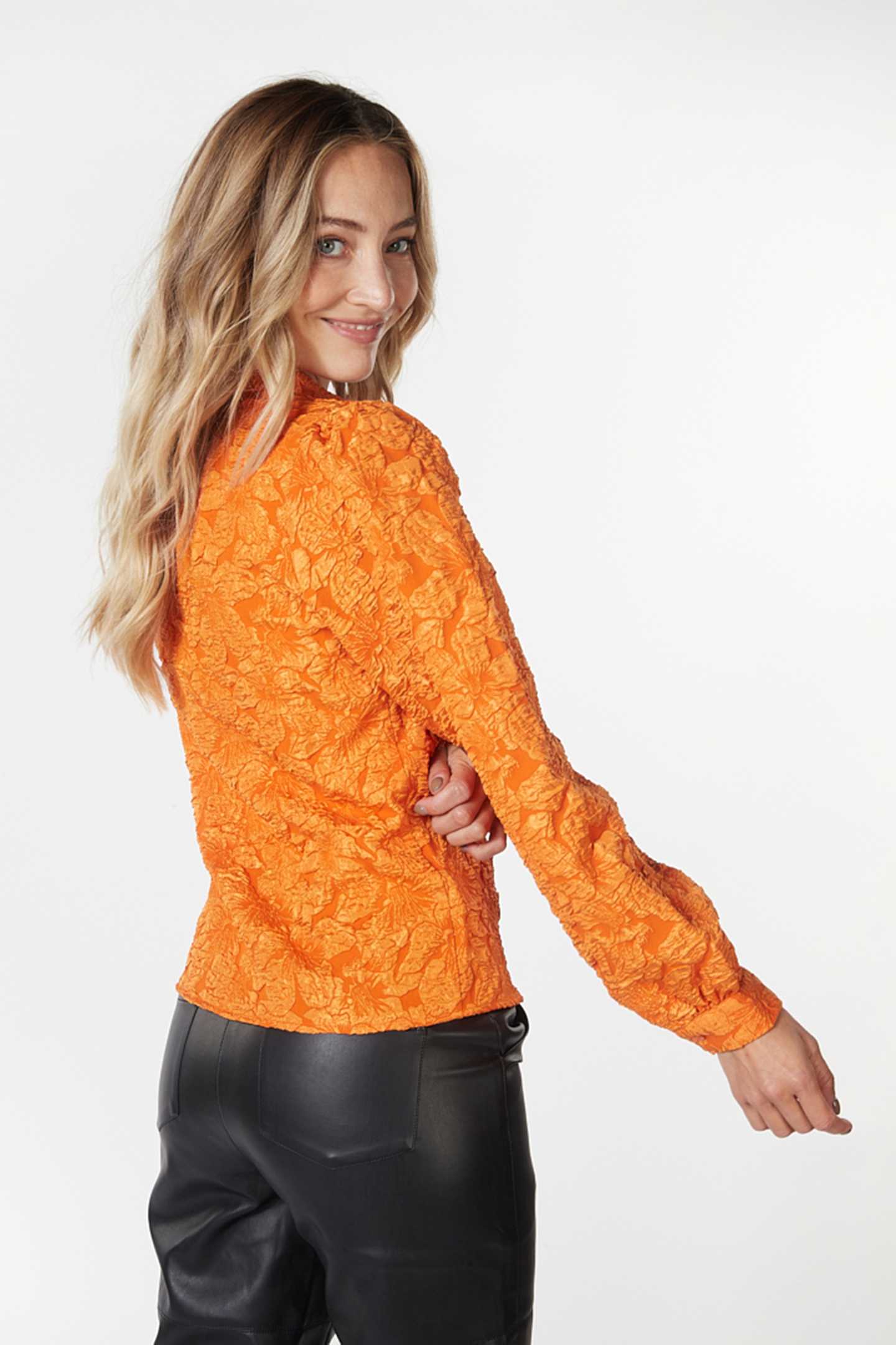 BLOUSE BASIC FLOWER JACQUARD PUMPKIN 5