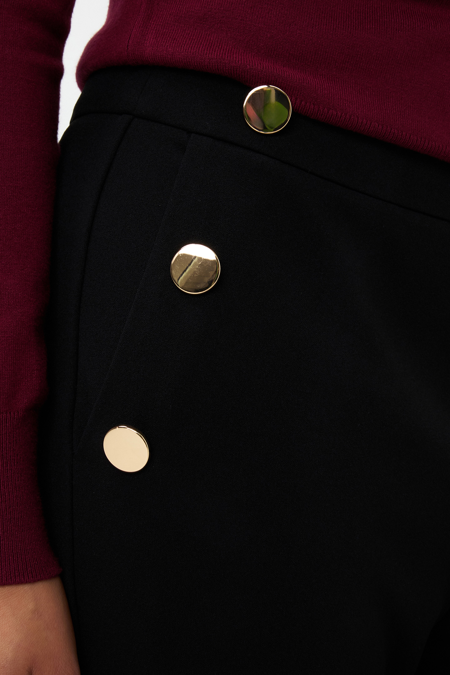 TROUSERS BUTTONS BLACK 7