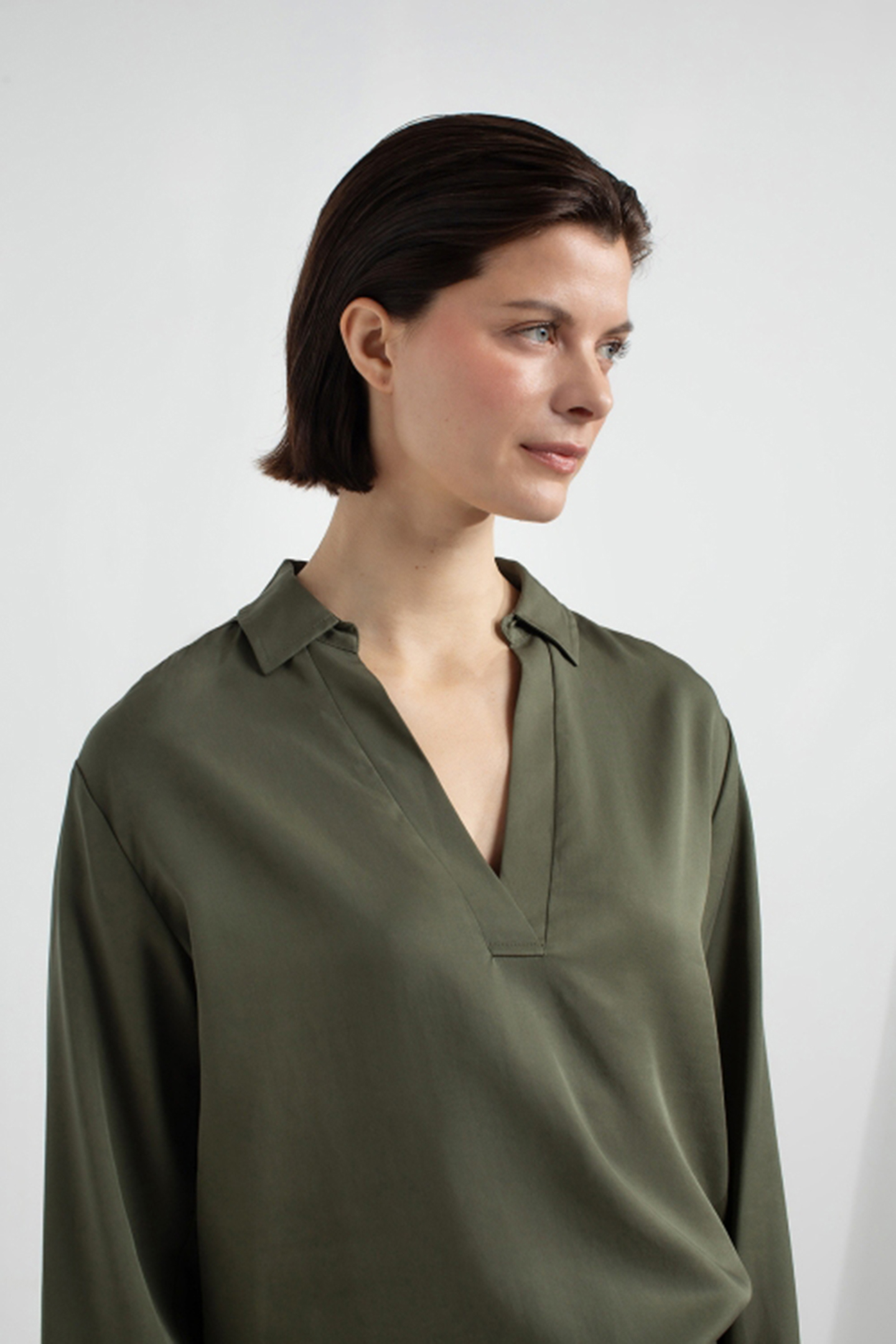 AMELIA BLOUSE PESTO 4