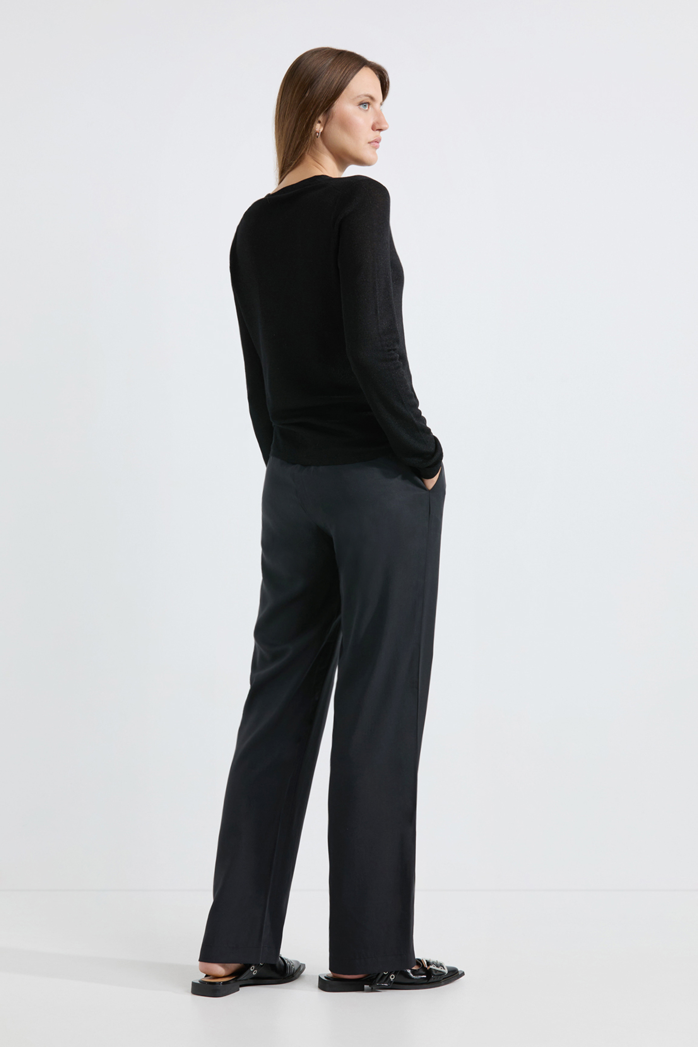 GOLDIE SWEATER BLACK 2