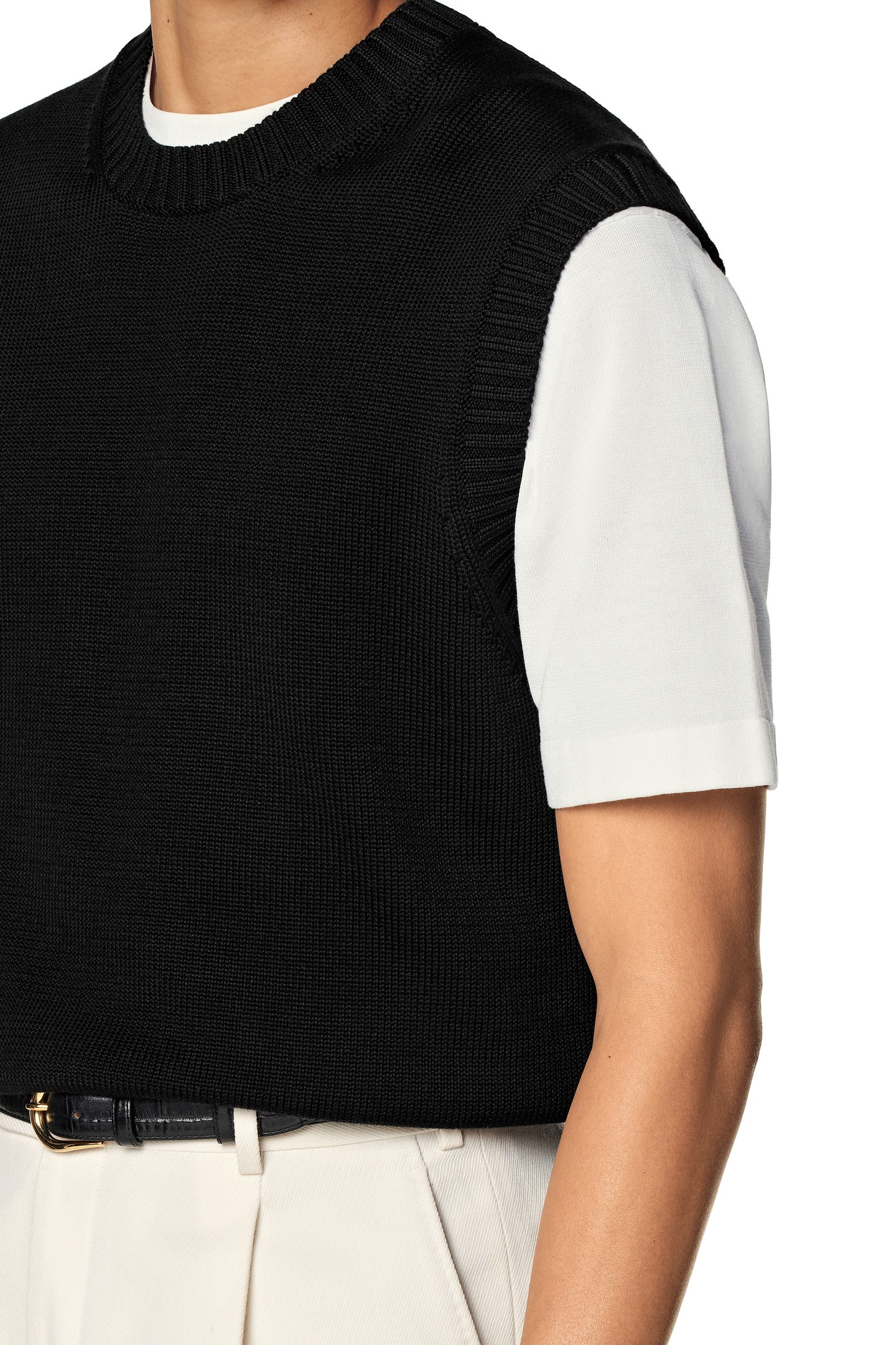 SLEVELESS CREW VEST BLACK BLACK 10