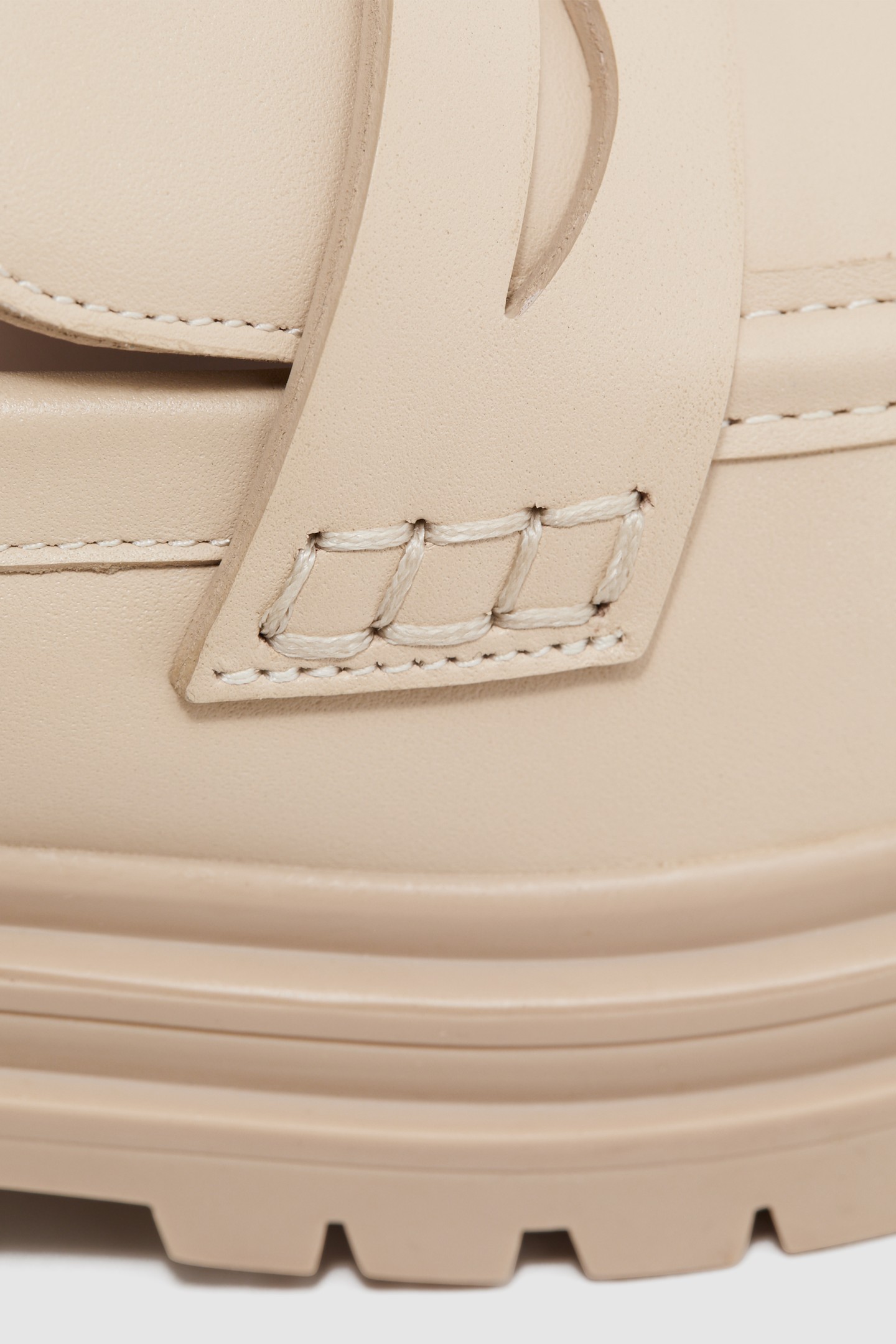 CLEATED SOLE LOAFER ECRU 5