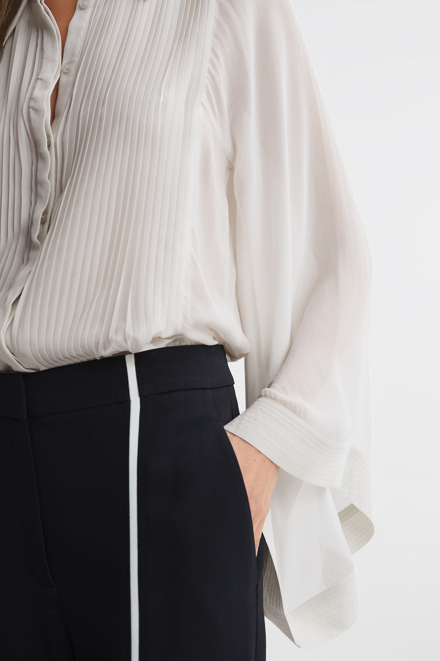 PLEAT DETAIL BLOUSE PALE BLUE 5