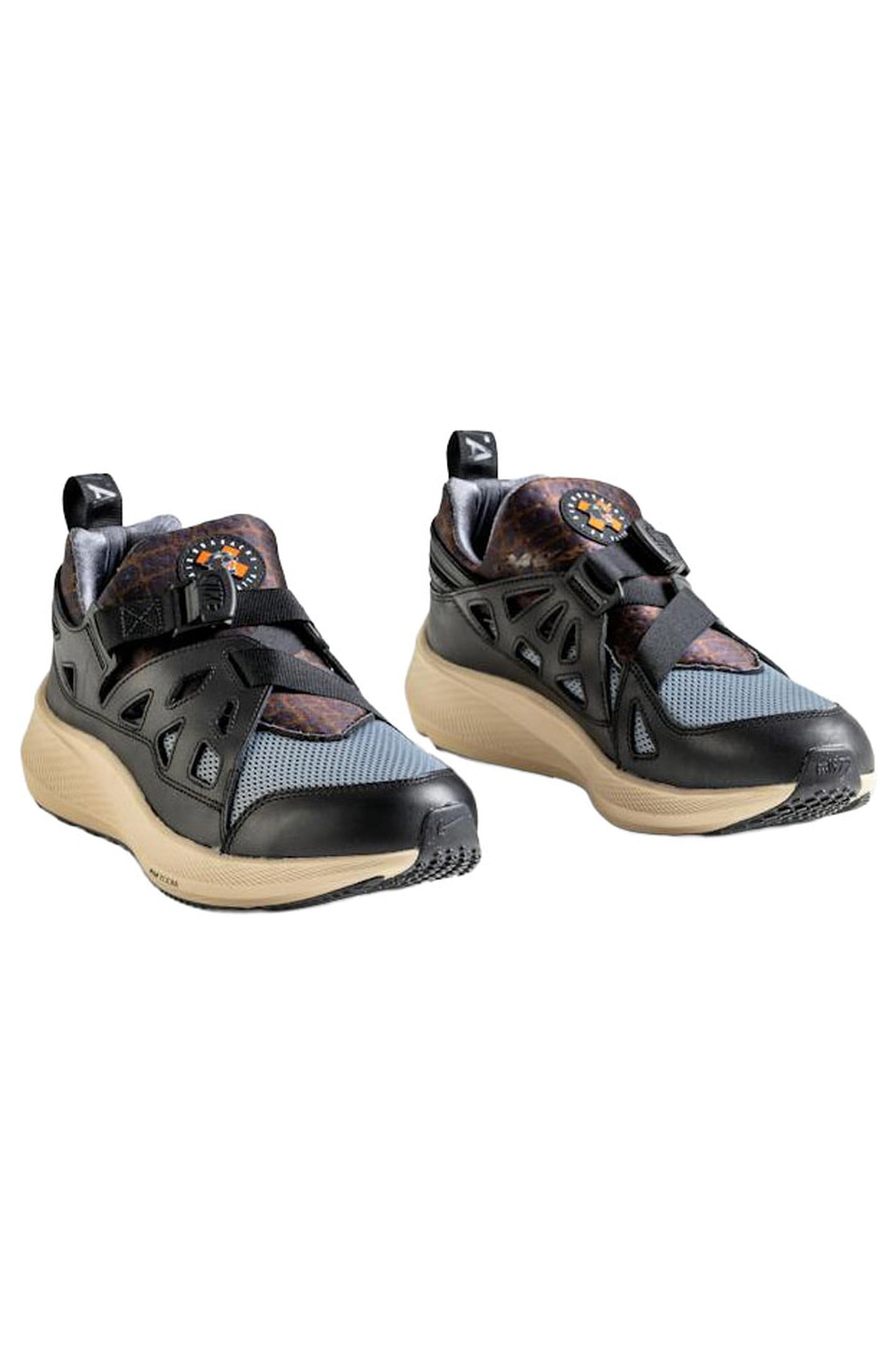 NIKE X  PATTA – AIR HUARACHE 20Y24 BLACK/COOL GREY/SANDDRIFT 2