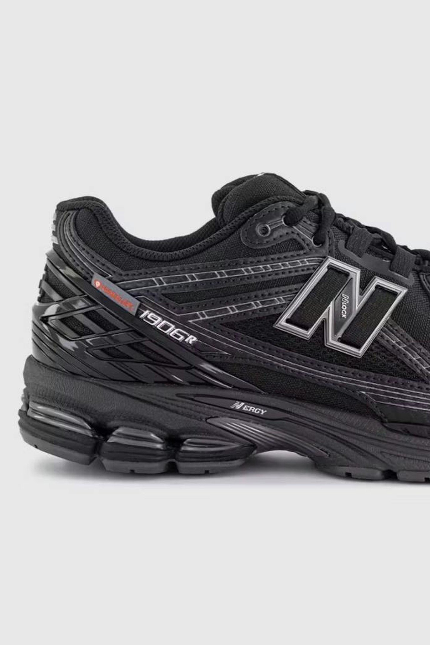 NEW BALANCE – 1906R BLACK 4