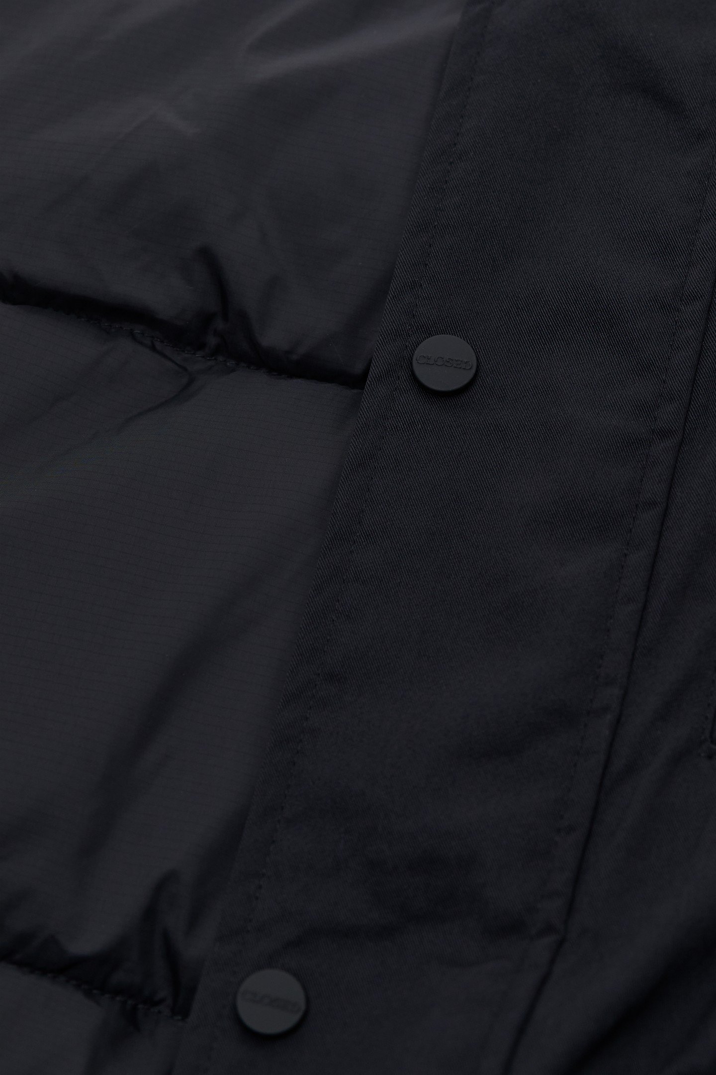 PUFFER GILET BLACK 6