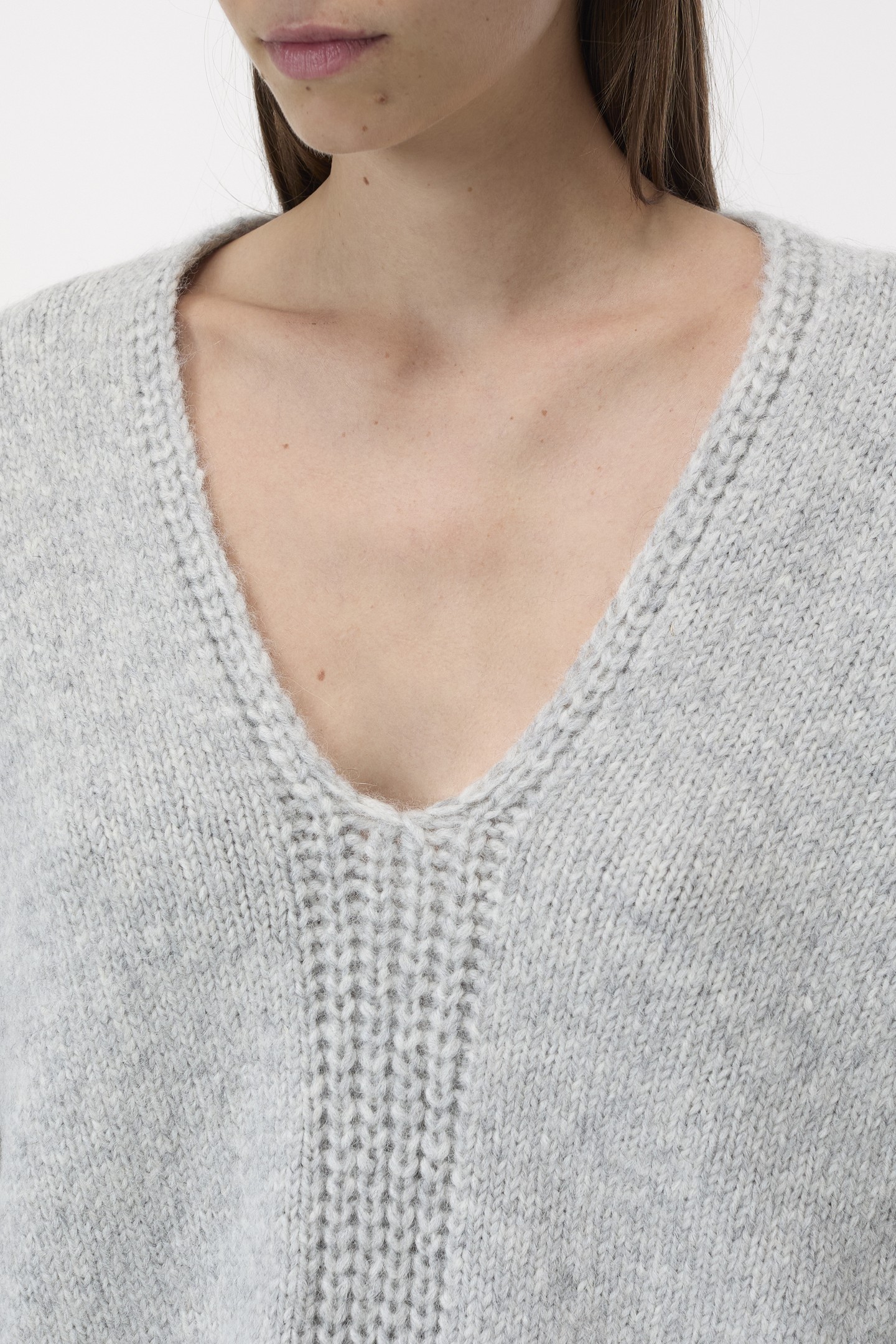 V NECK KNITS LIGHT GREY MELANGE 4
