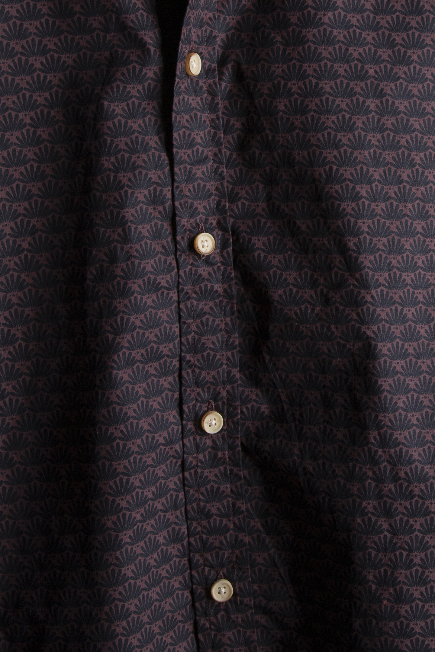 LS FAN GEO PRINT SHIRT PLUM MULTI 4