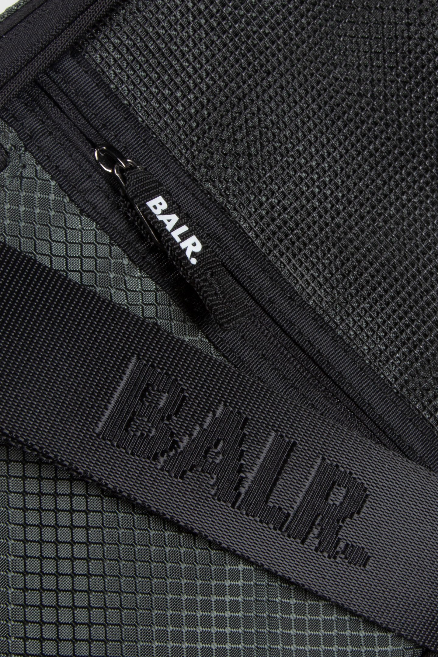 SALERNO RIPSTOP SHOULDER BAG JET BLACK 5