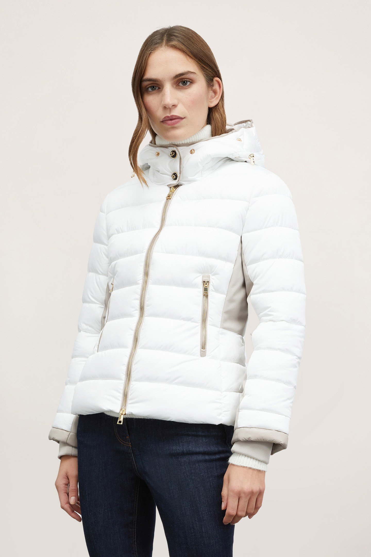 SHORT HOODED DOWN JACKET WHITE 1