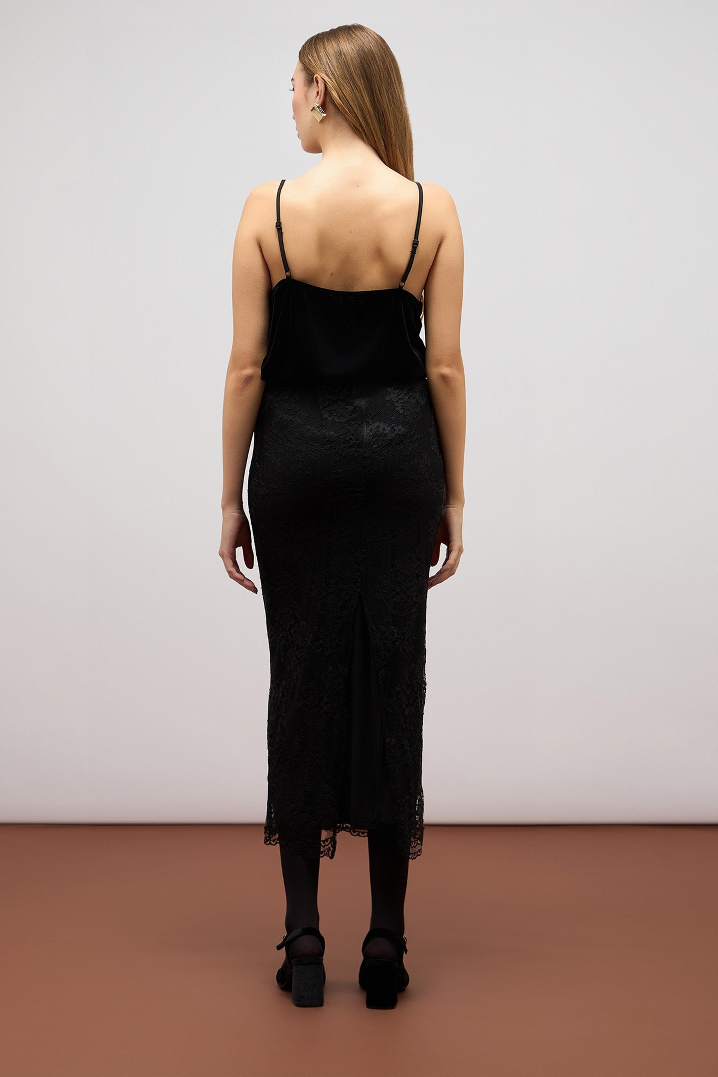 LACE PENCIL SKIRT BLACK 2