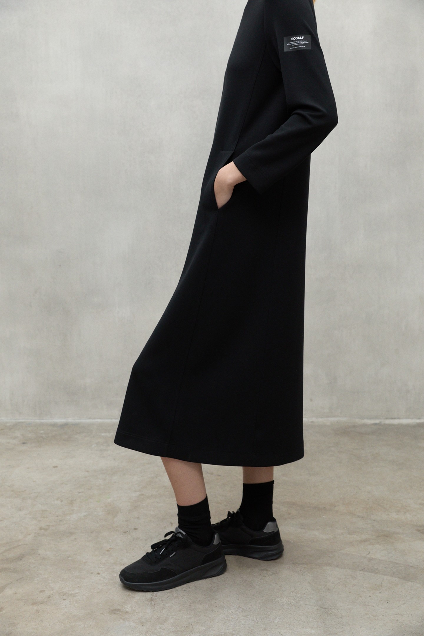 CRISTALALF DRESS BLACK 4