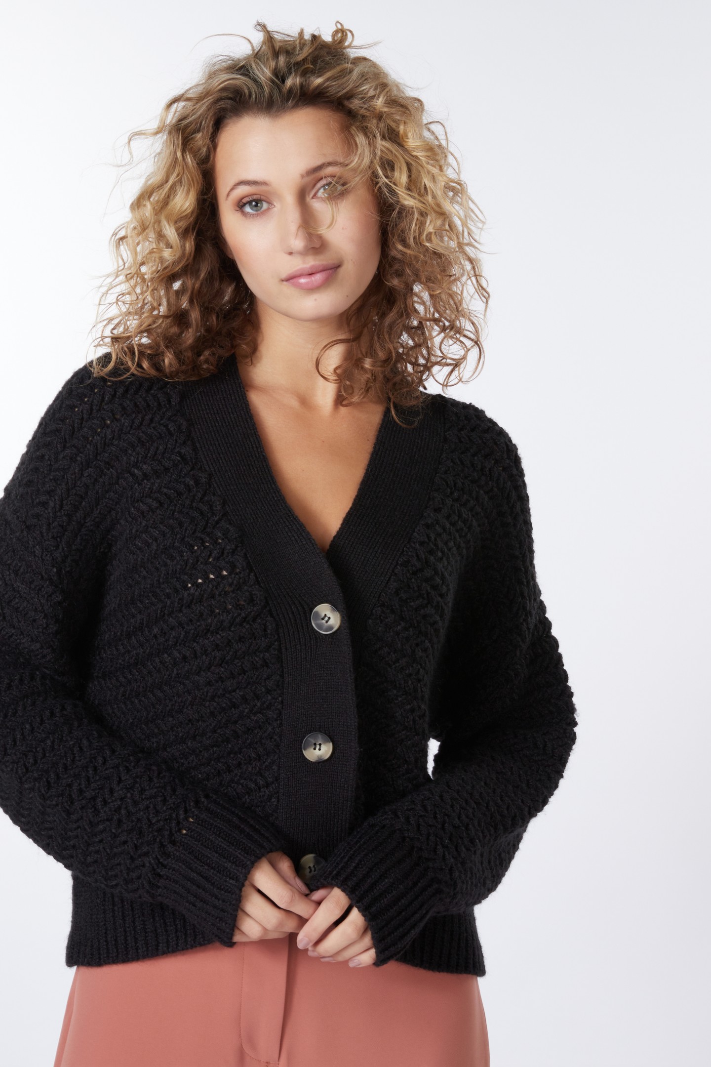 CARDIGAN SHORT ZZ KNIT BLACK 1