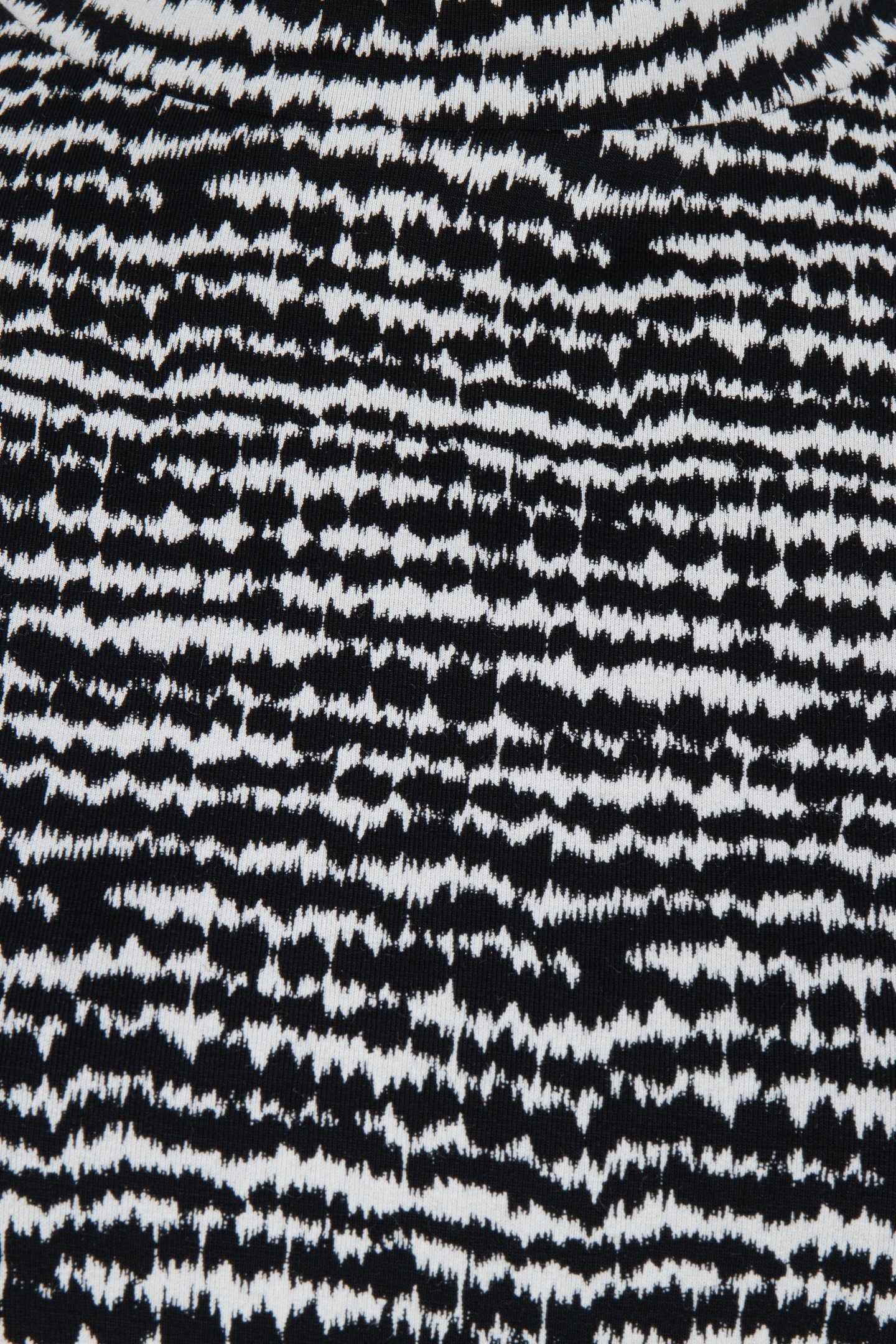 TOP GRAPHIC ILLUSION PRINT 3