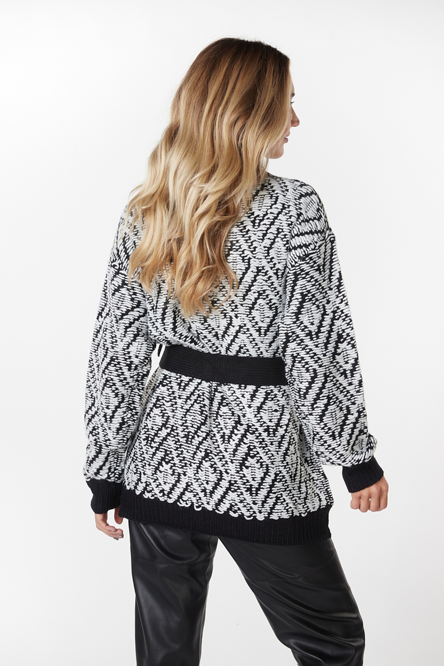 CARDIGAN 3D KNIT BLACK / WHITE 4