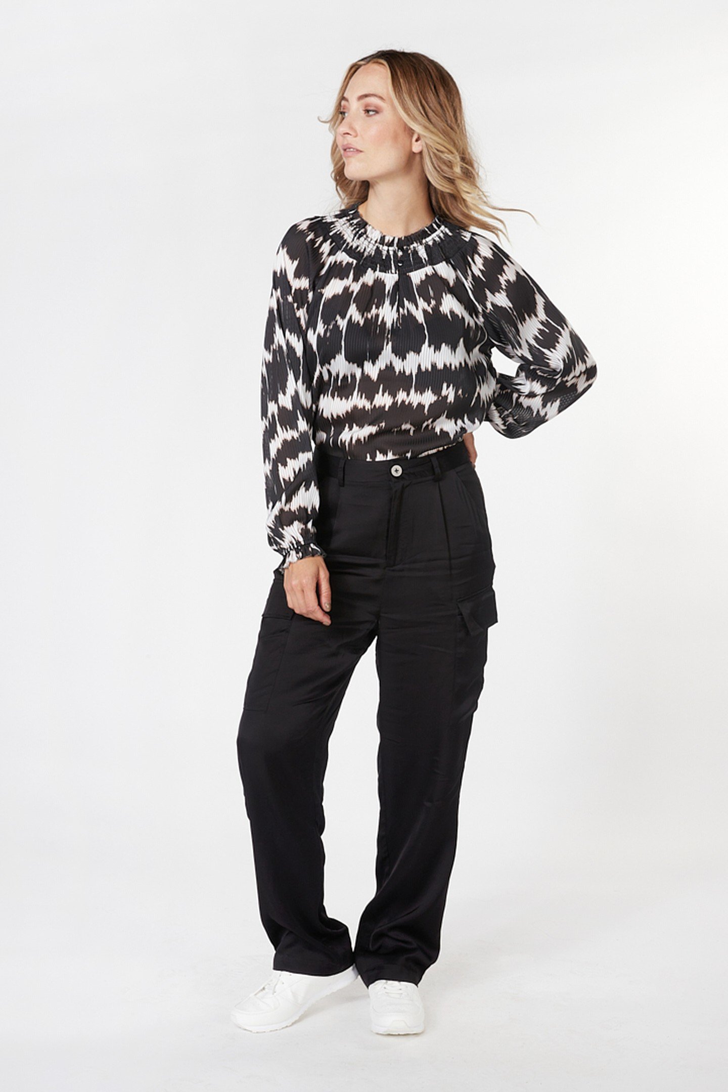 TROUSERS CARGO SATEEN BLACK 1