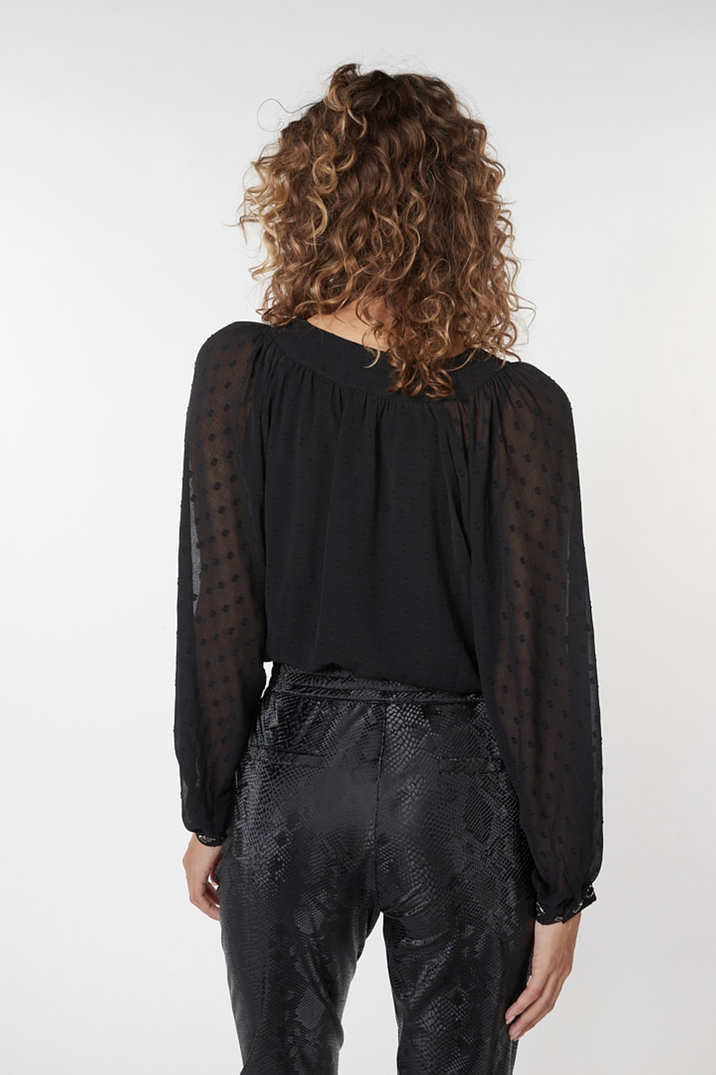 BLOUSE MARBLE BEADING BLACK 2