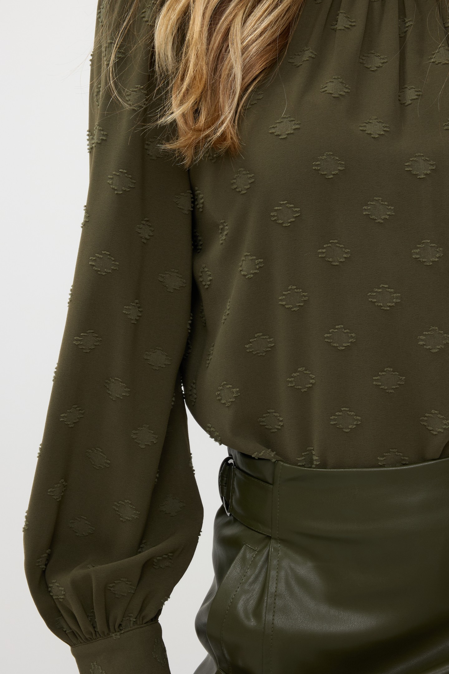 BLOUSE HIGH COLLAR PLUMETIS MOSS GREEN 7