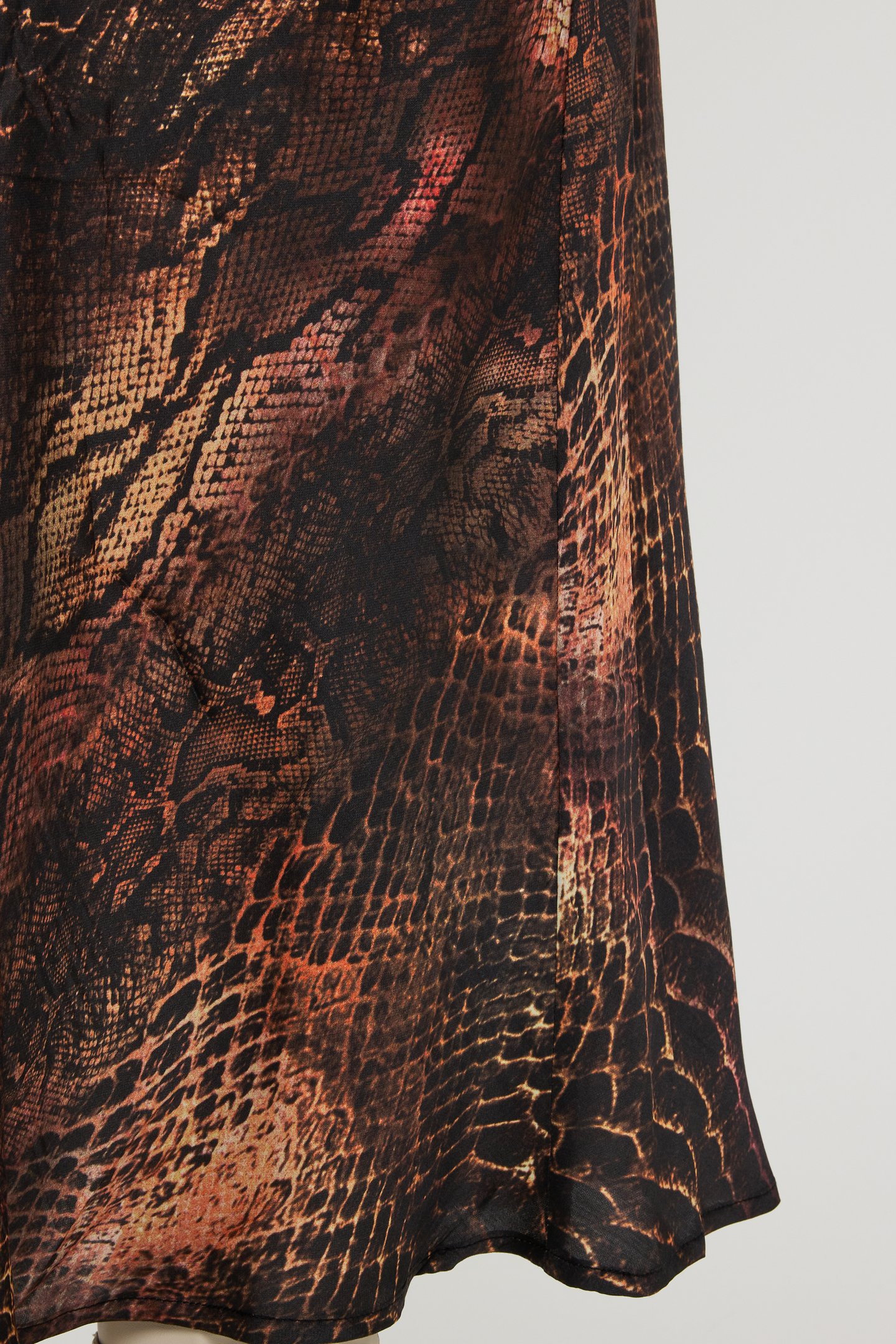 SKIRT LONG SNEAKY EVE PRINT 5