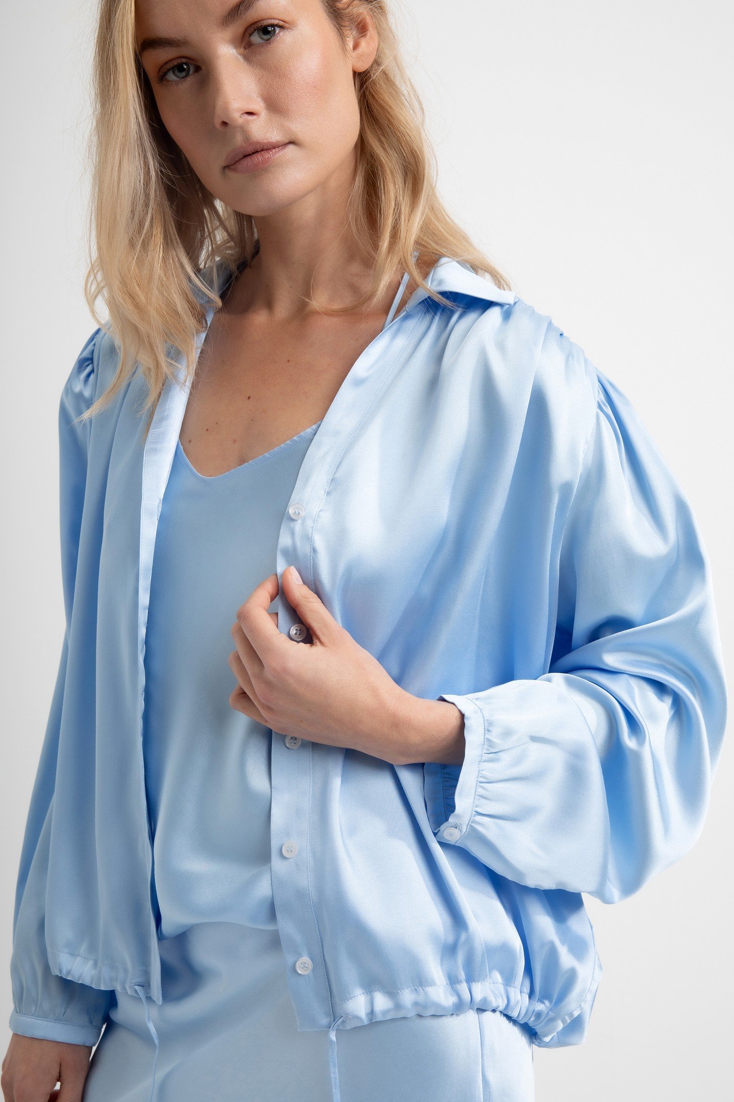 DEWI BLOUSE LIGHT BLUE 2