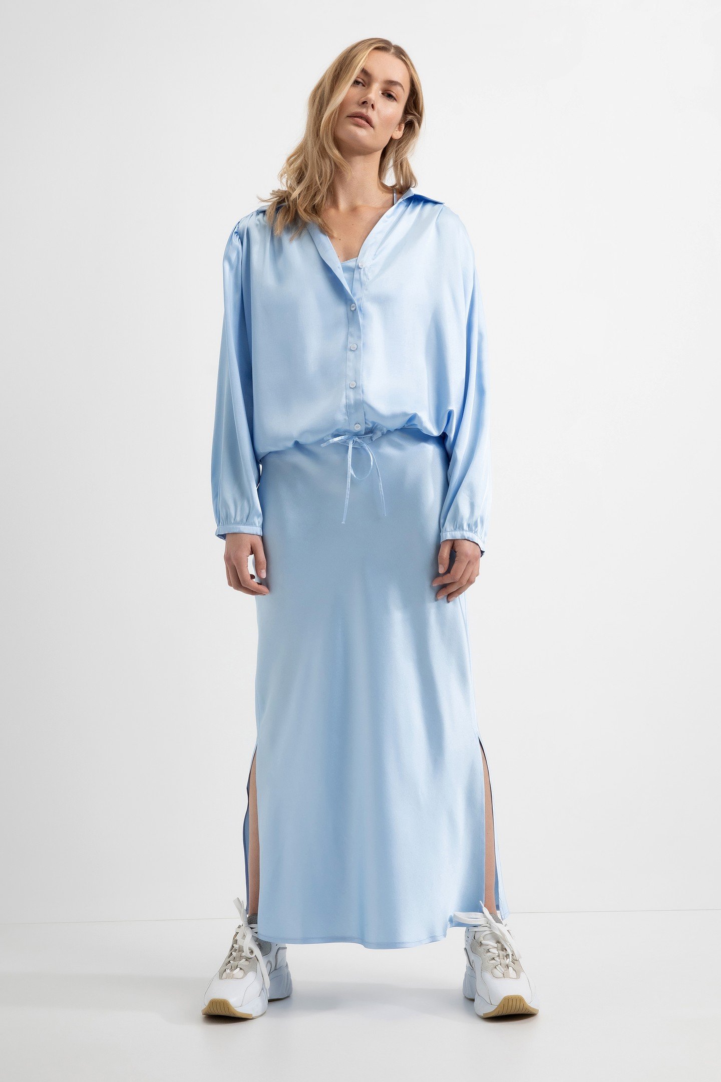 DEWI BLOUSE LIGHT BLUE 3