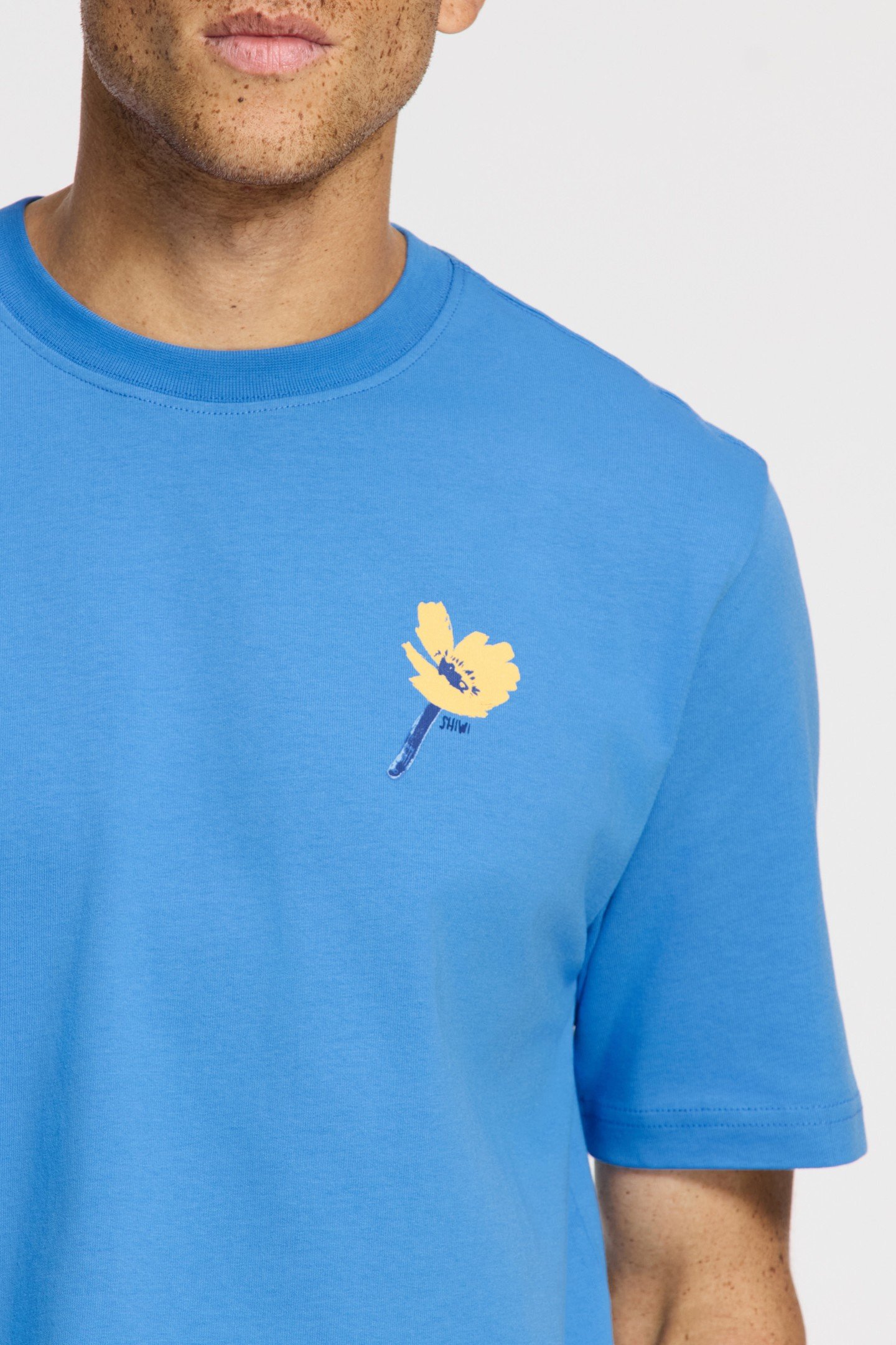 FINN RELAXED FIT UNWIND TEXT T-SHIRT BLUE FIELDS 7