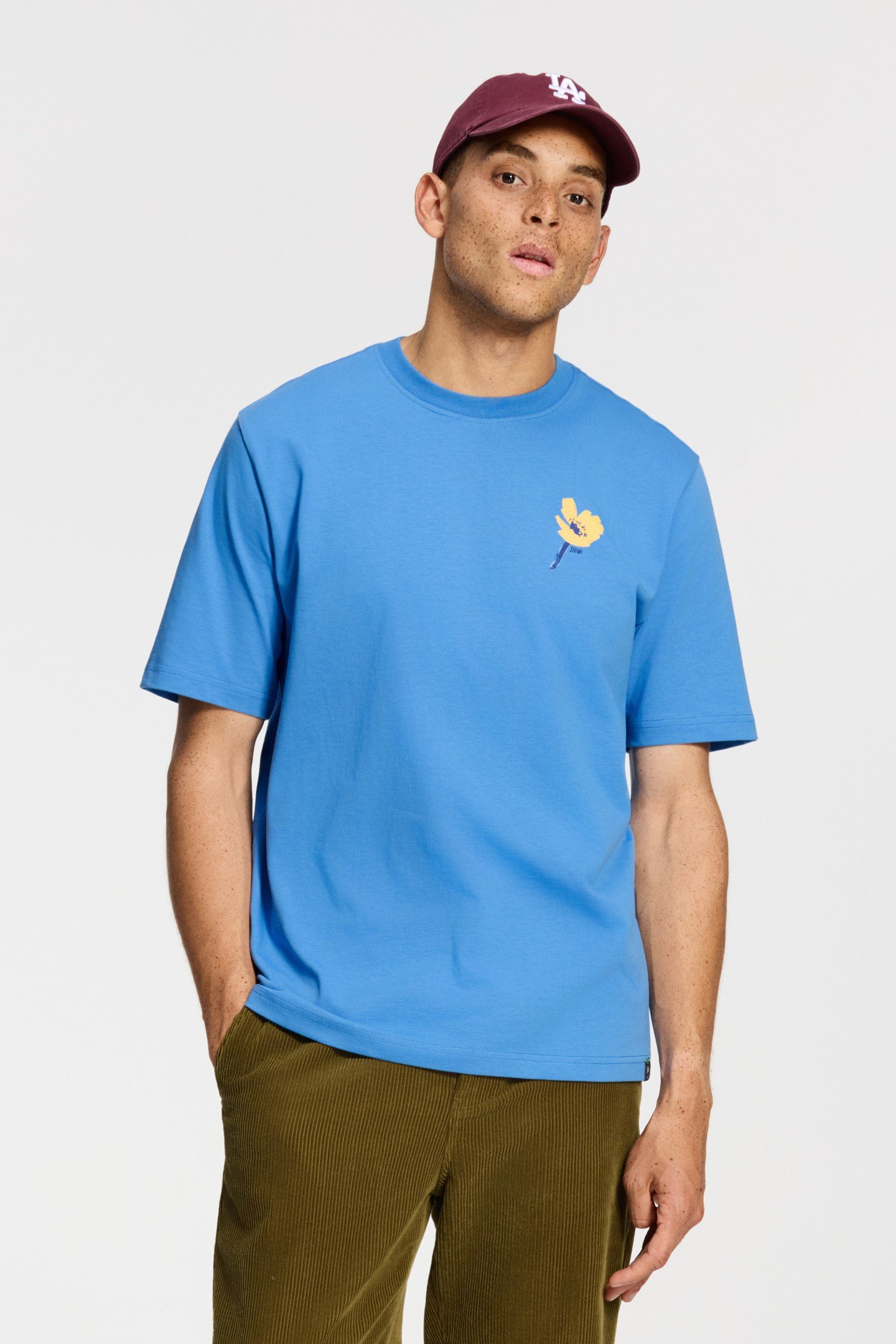 FINN RELAXED FIT UNWIND TEXT T-SHIRT BLUE FIELDS 2