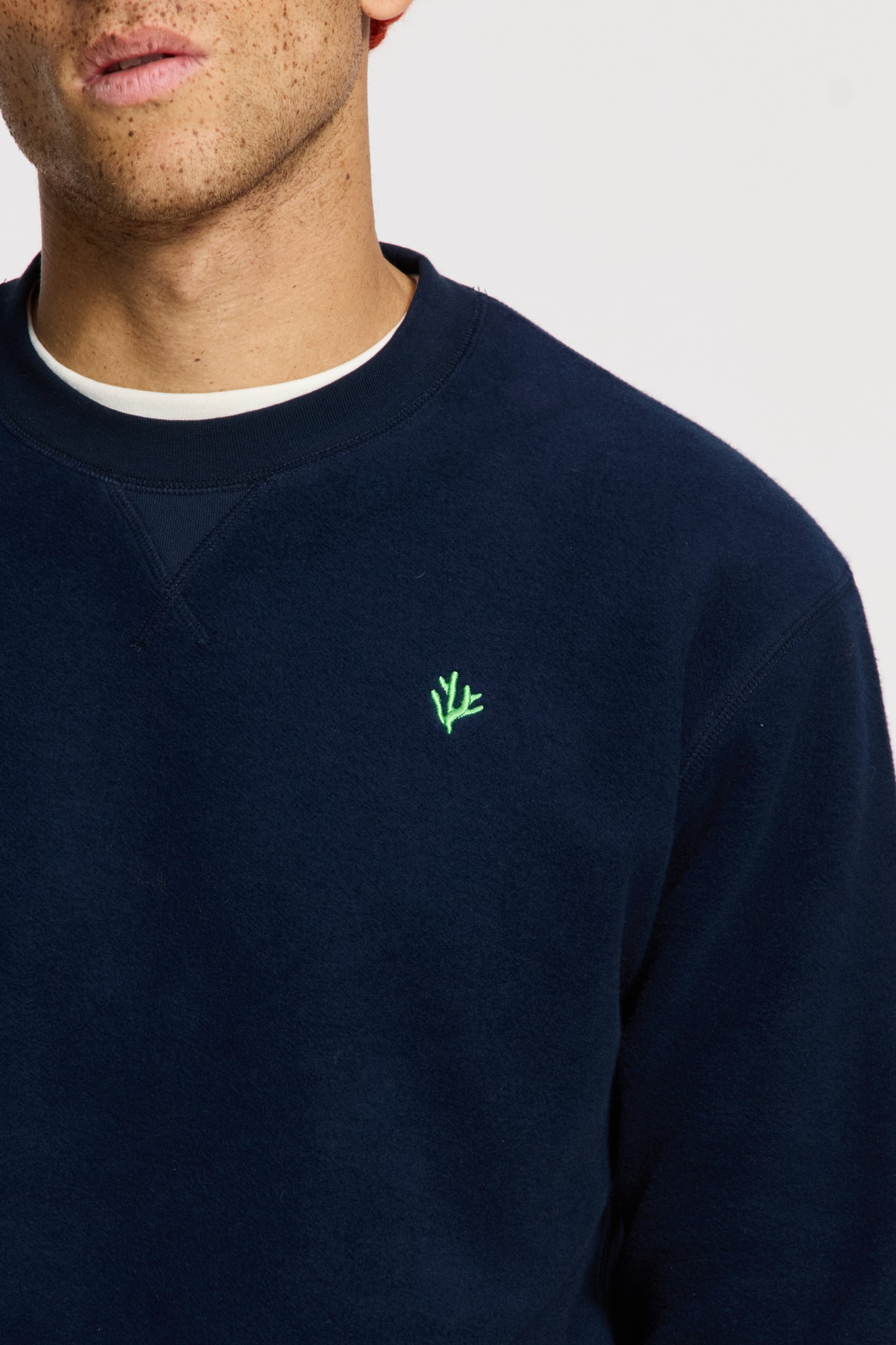 KYLE RELAXED FIT CORAL LOGO SWEATER BLUE DARK NAVY 7