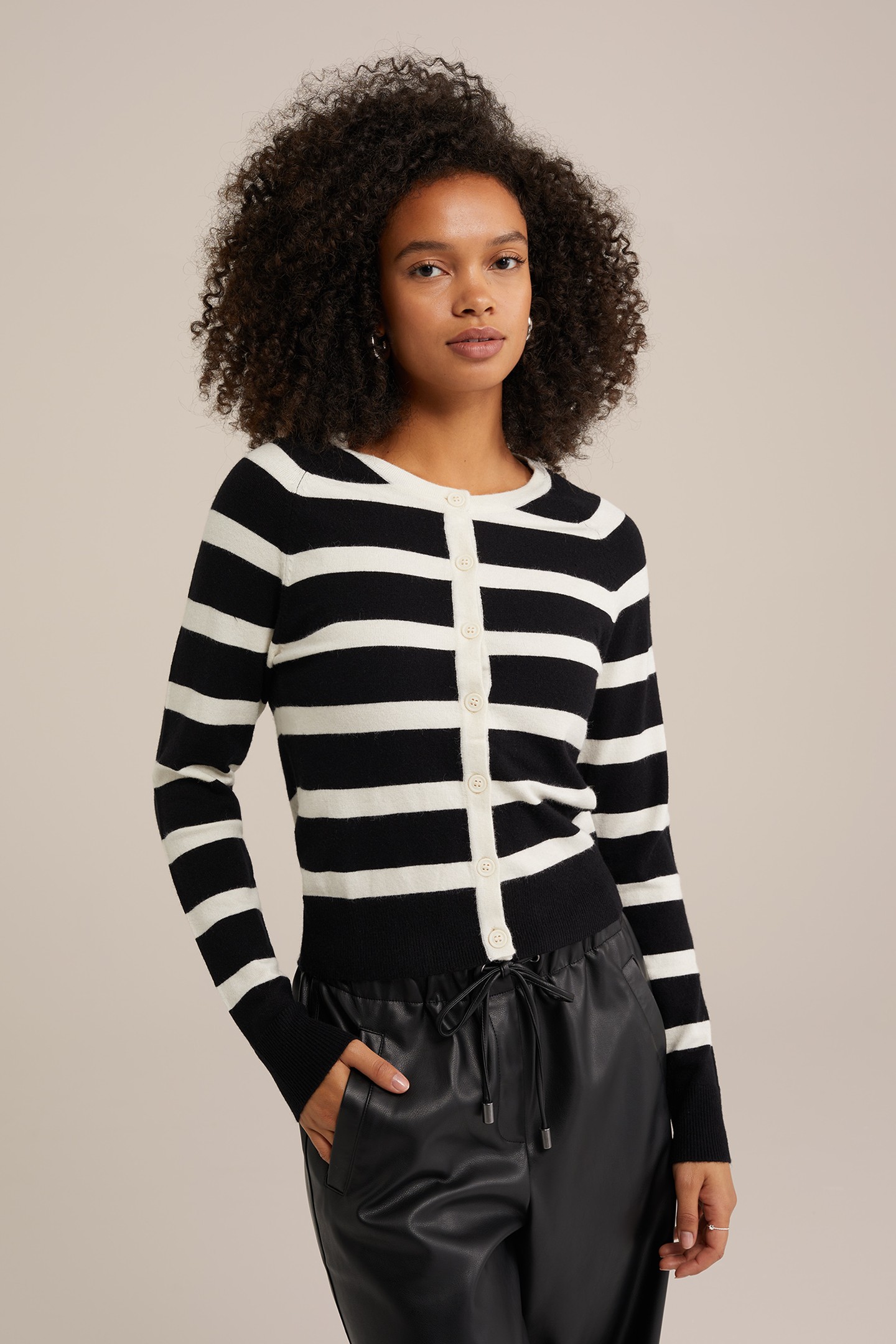 KNITTED CARDIGAN BLACK by WE Fashion