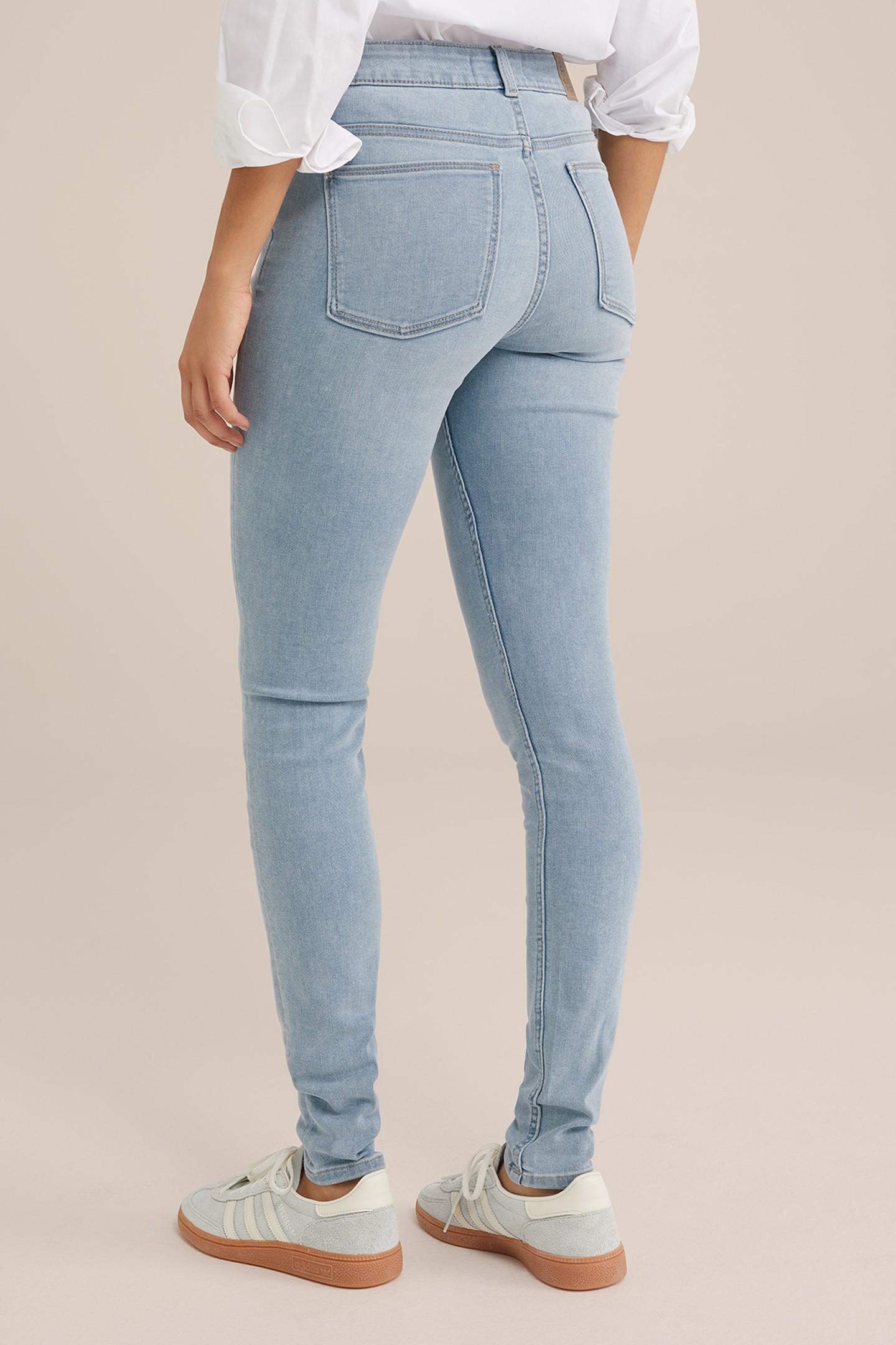 5-POCKET MID WAIST LIGHT BLUE 3