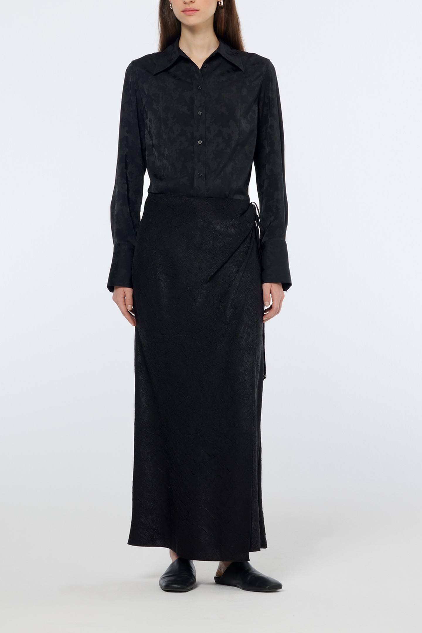 CRUSHED SATIN SKIRT BLACK 5