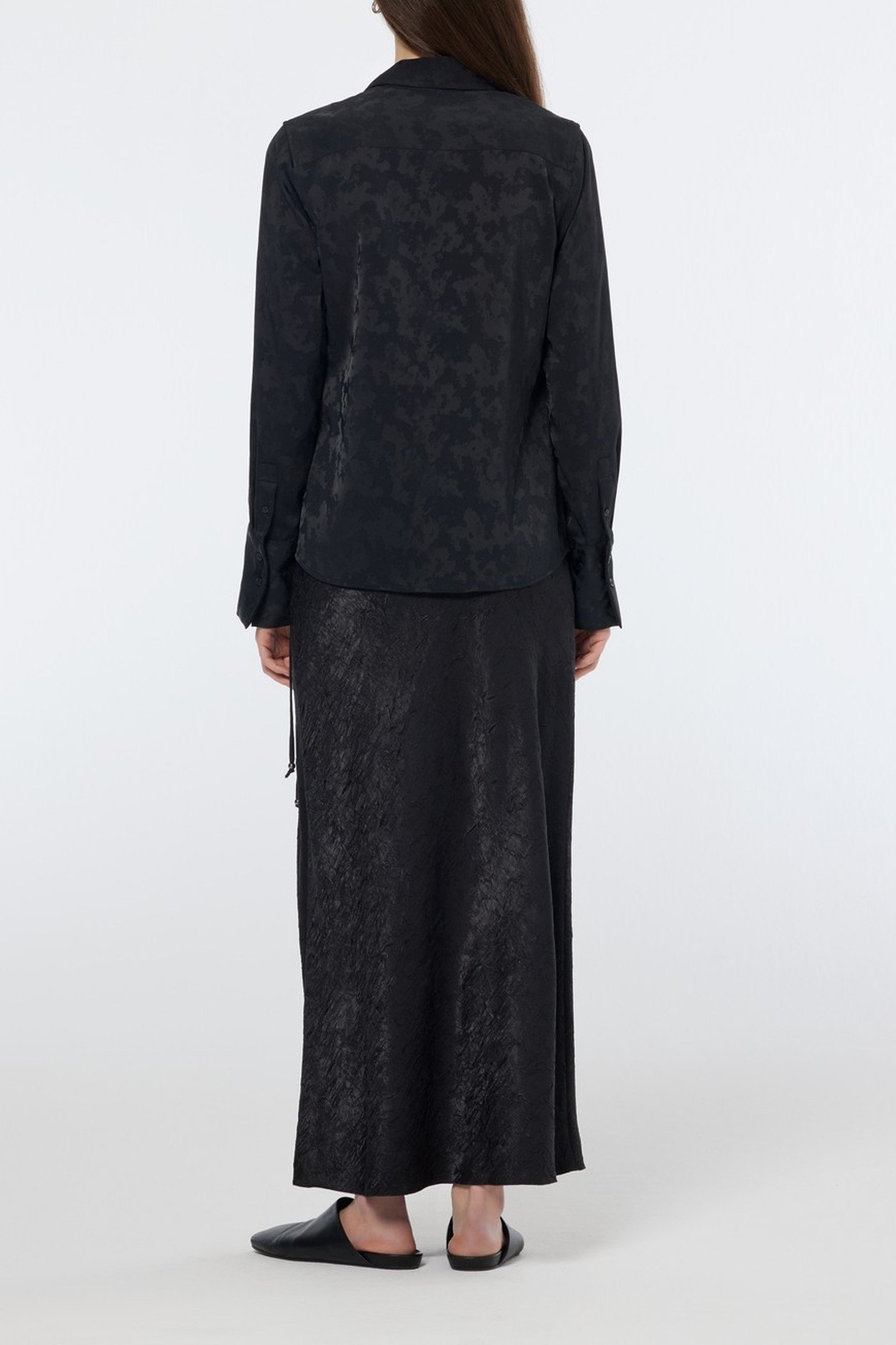 CRUSHED SATIN SKIRT BLACK 10