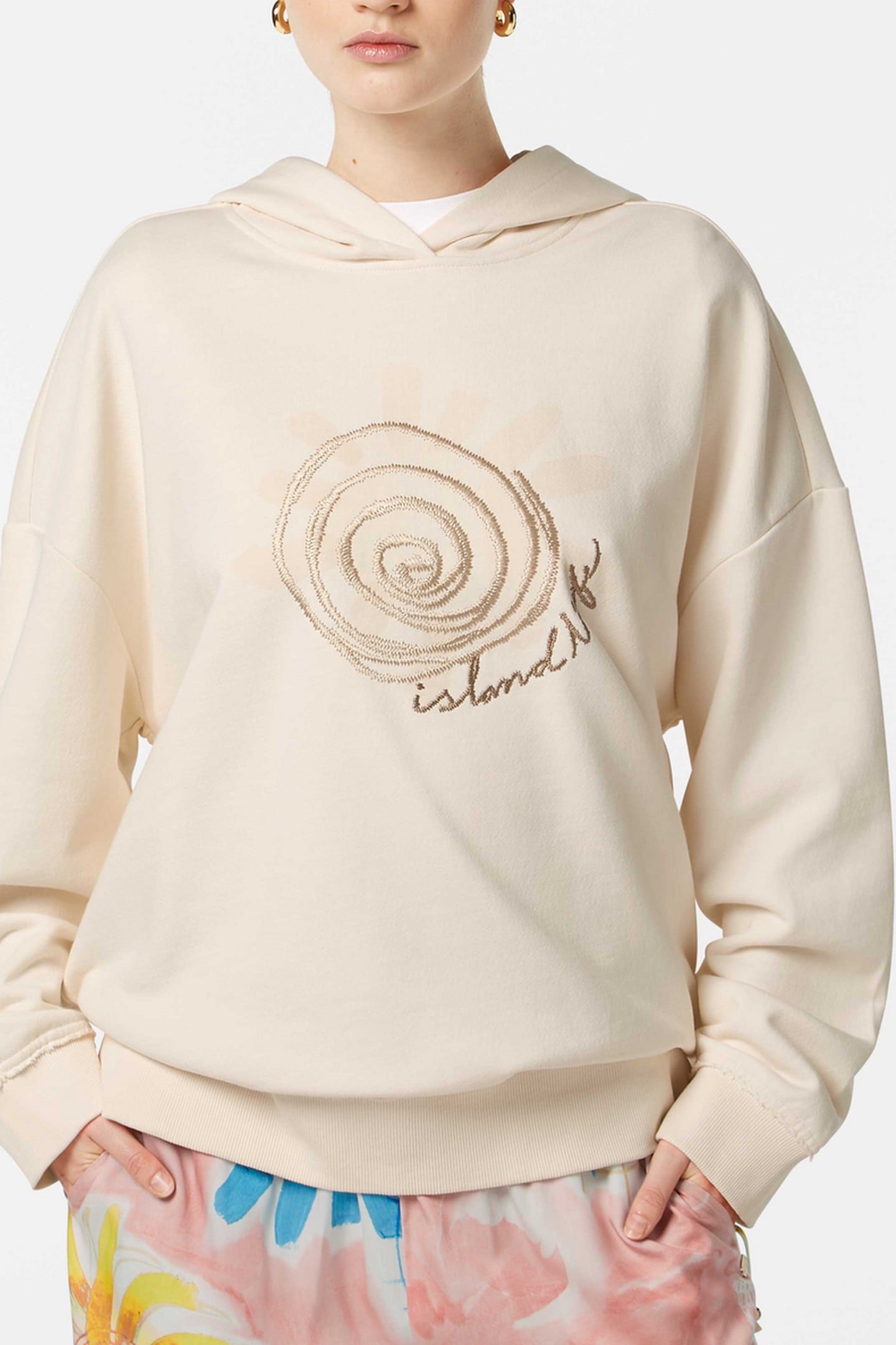 EMBROIDERED ARTWORK HOODIE SOFT ICE 2