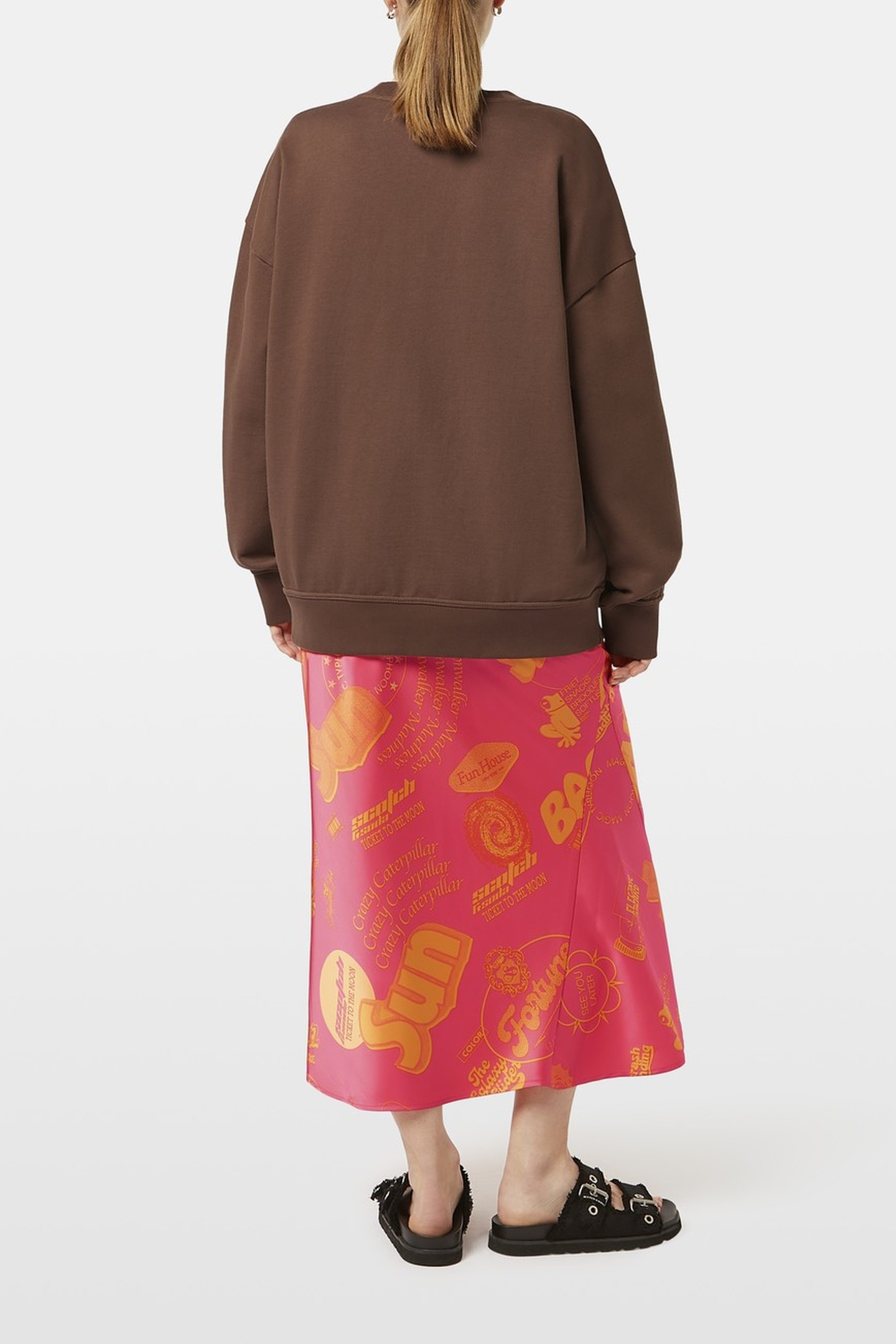 FRINGED HEART OVERSIZED FIT SWEATSHIRT COLD BREW 3