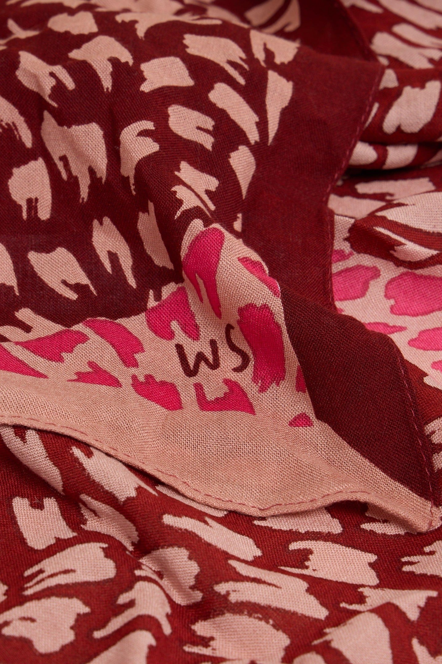 ABTSRACT HEART ECO VERO SCARF PINK PRINT 3