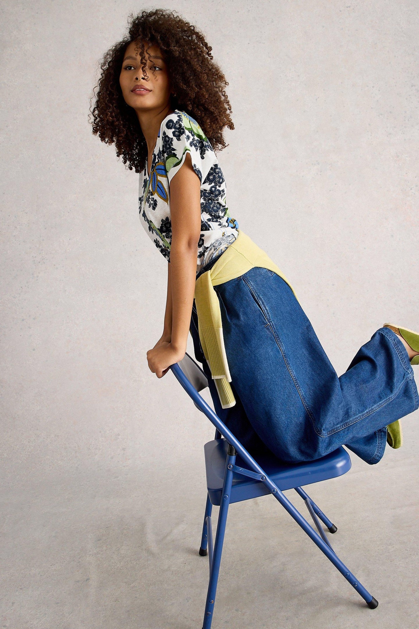 NELLY NOTCH NECK TEE WHITE MULTI 5