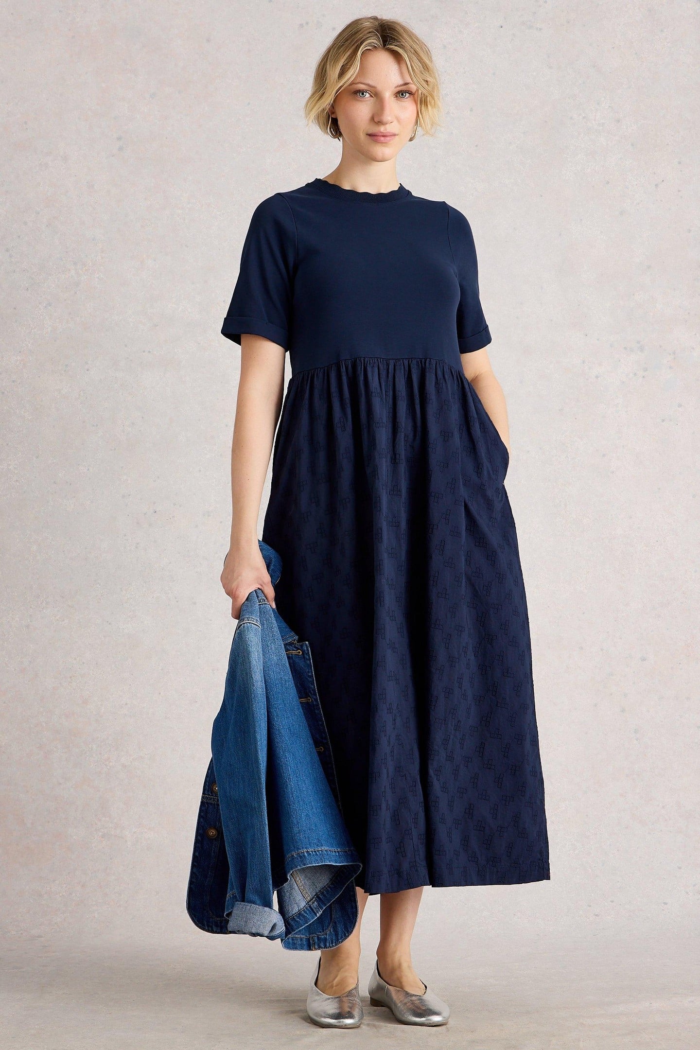 VERA BRODERIE DRESS DARK NAVY 1